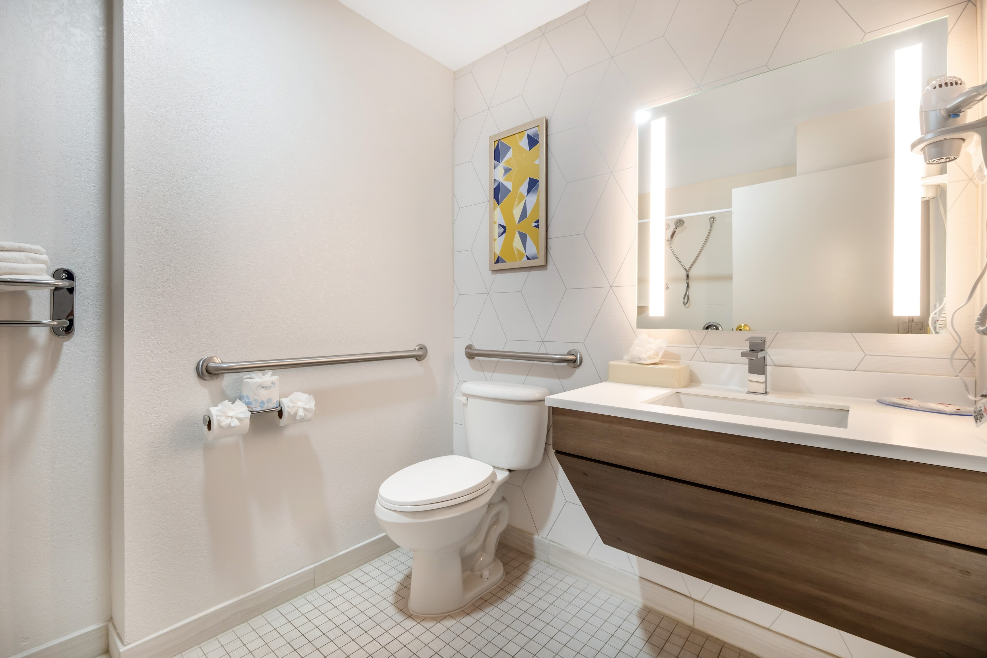 Comfort Suites Louisville Airport — 9