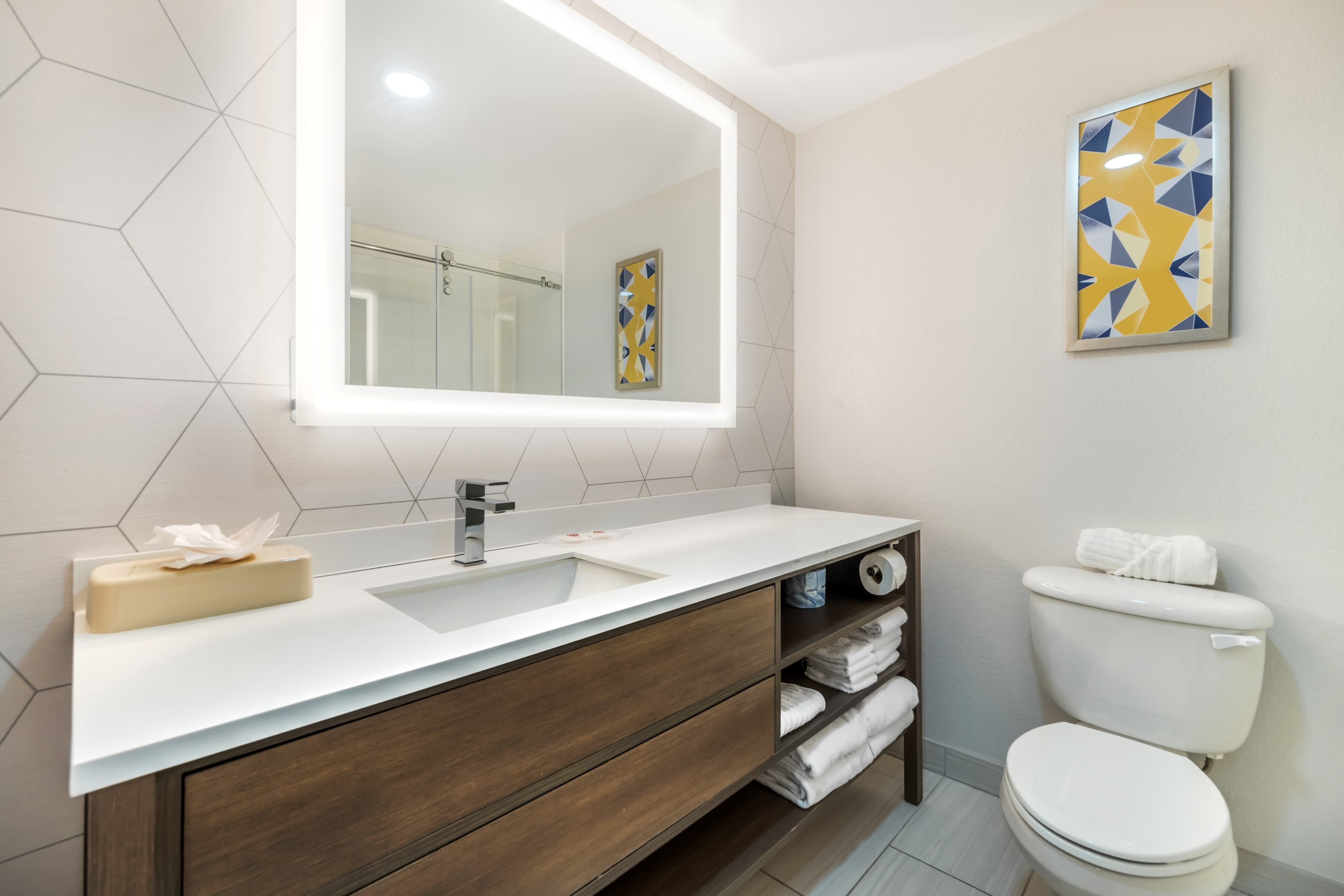 Comfort Suites Louisville Airport — 17
