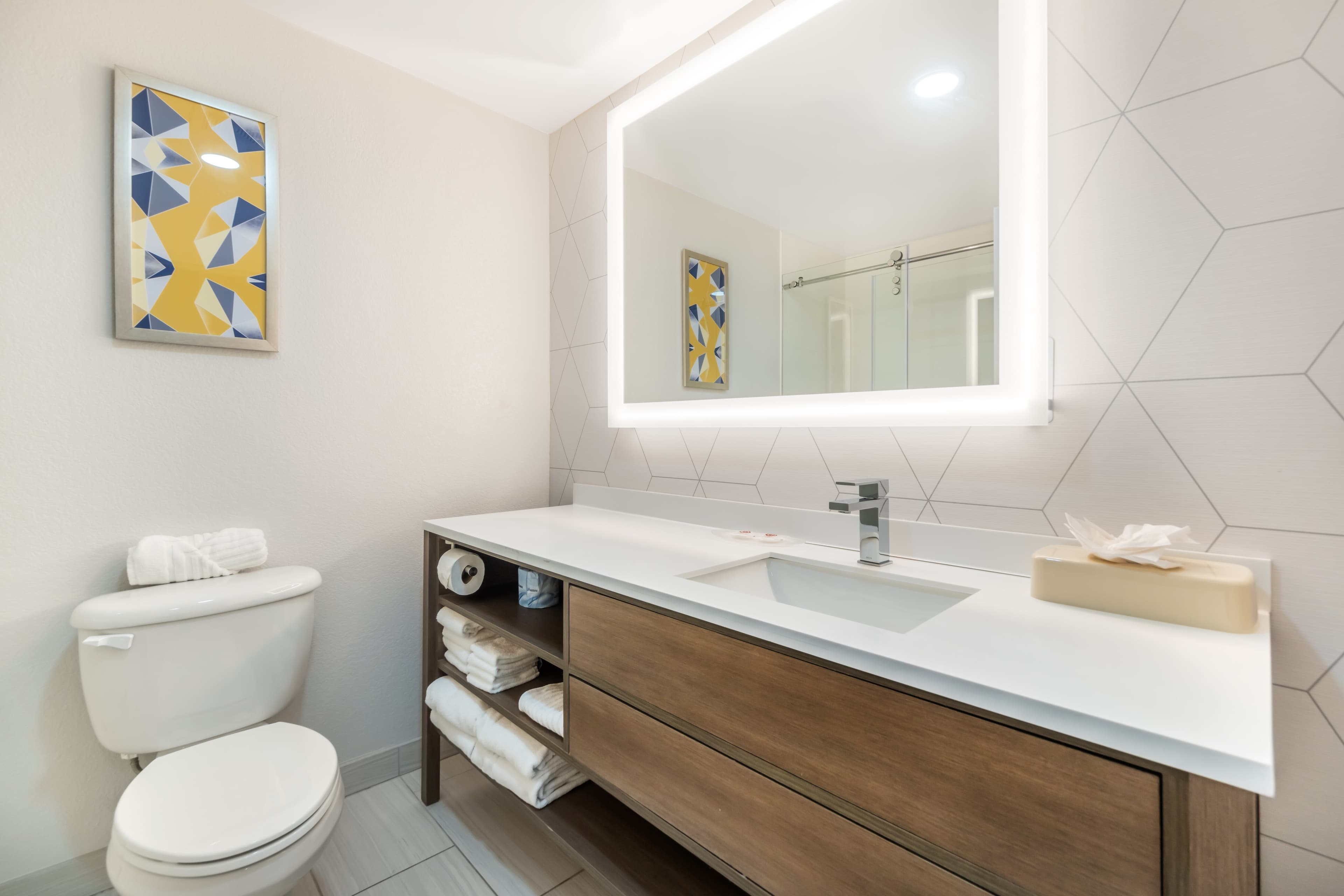 Comfort Suites Louisville Airport — 21