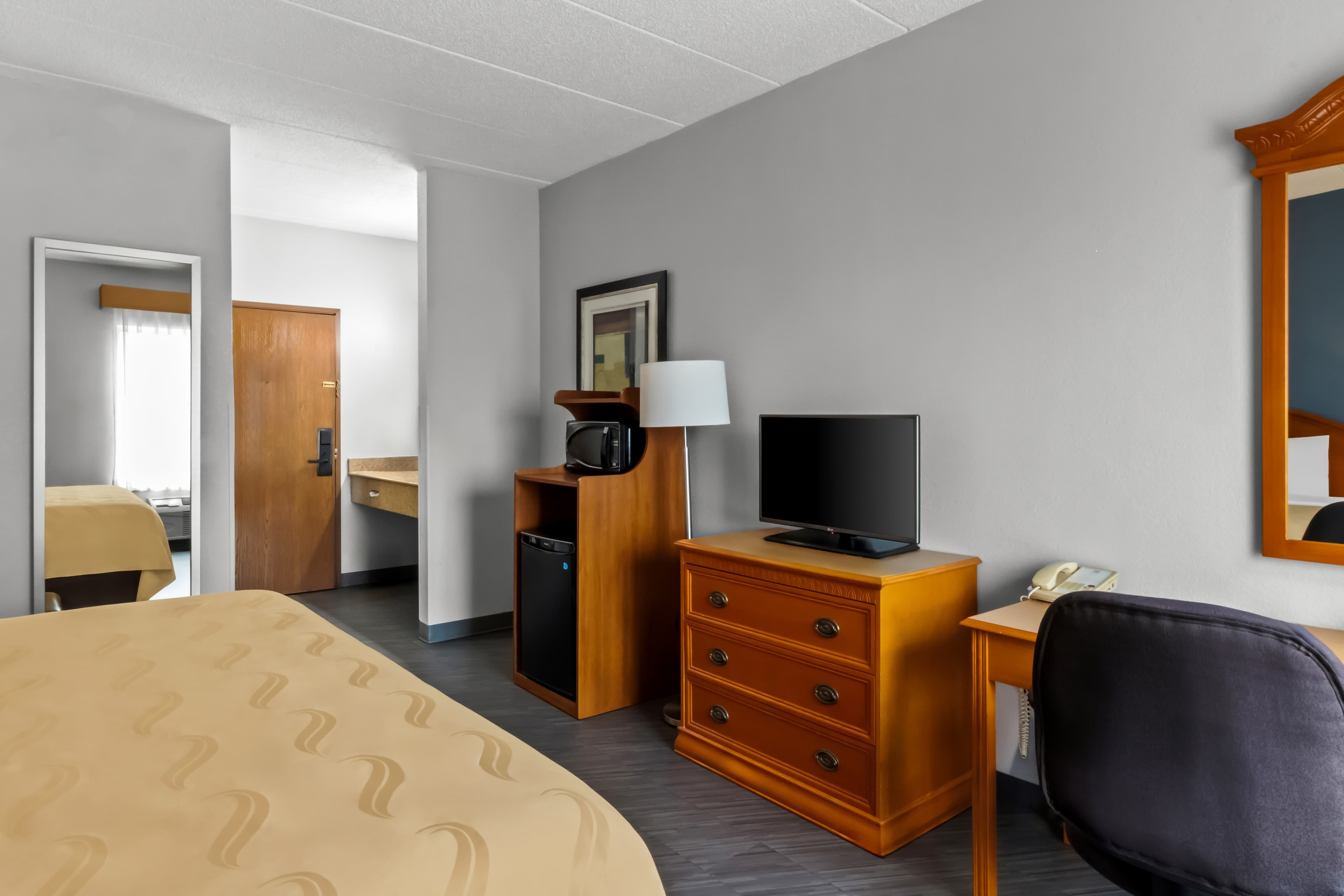 Quality Inn & Suites CVG Airport — 6