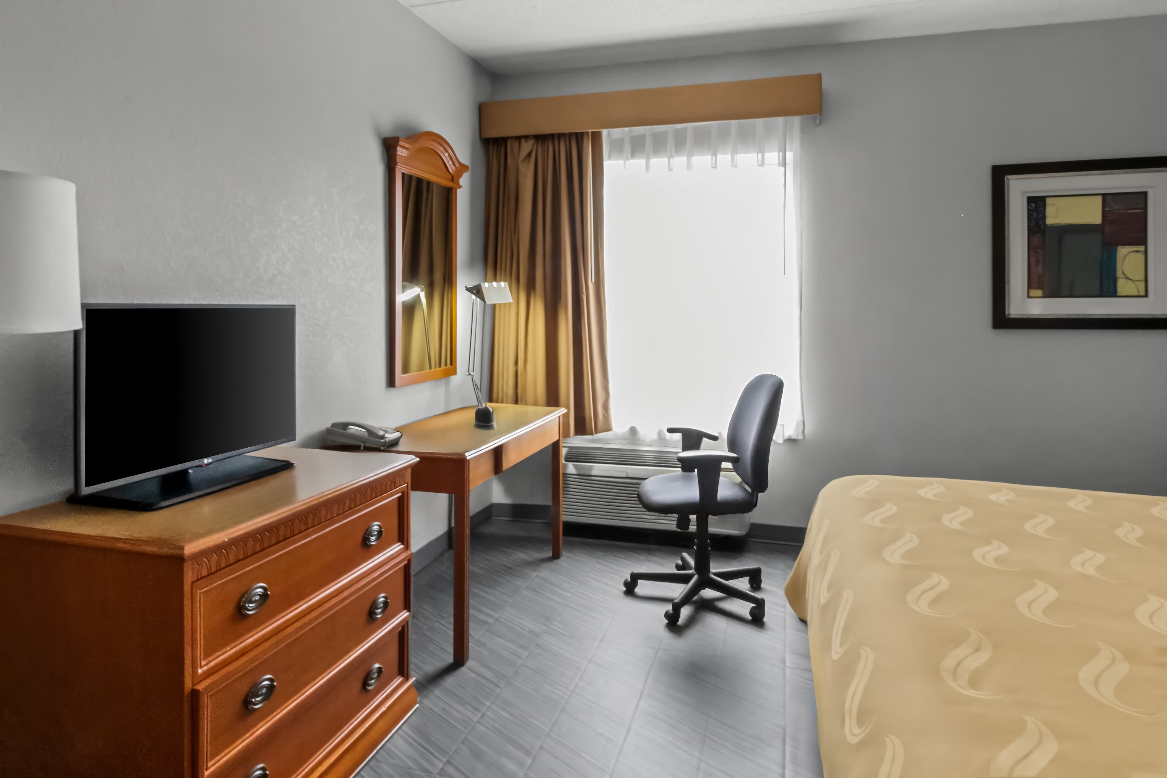 Quality Inn & Suites CVG Airport — 8