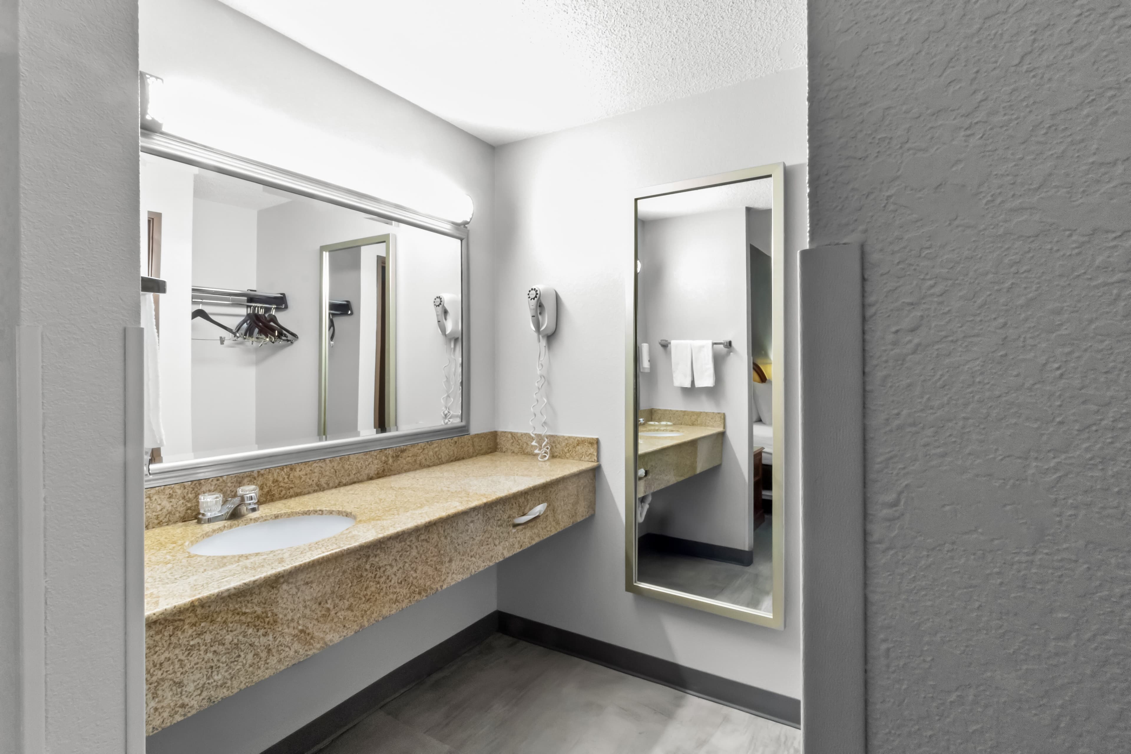 Quality Inn & Suites CVG Airport — 27