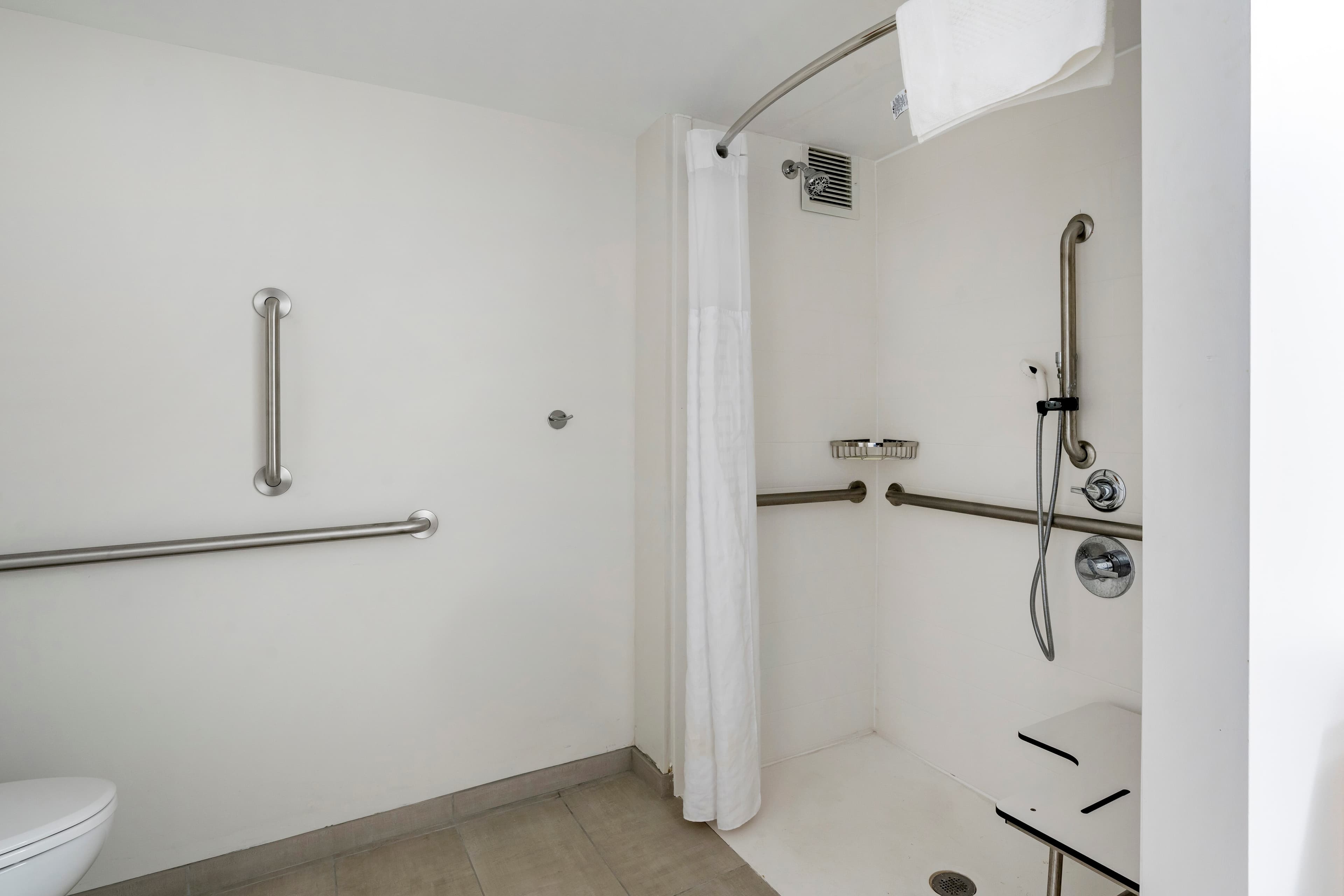 MainStay Suites Lexington I-75 — 13