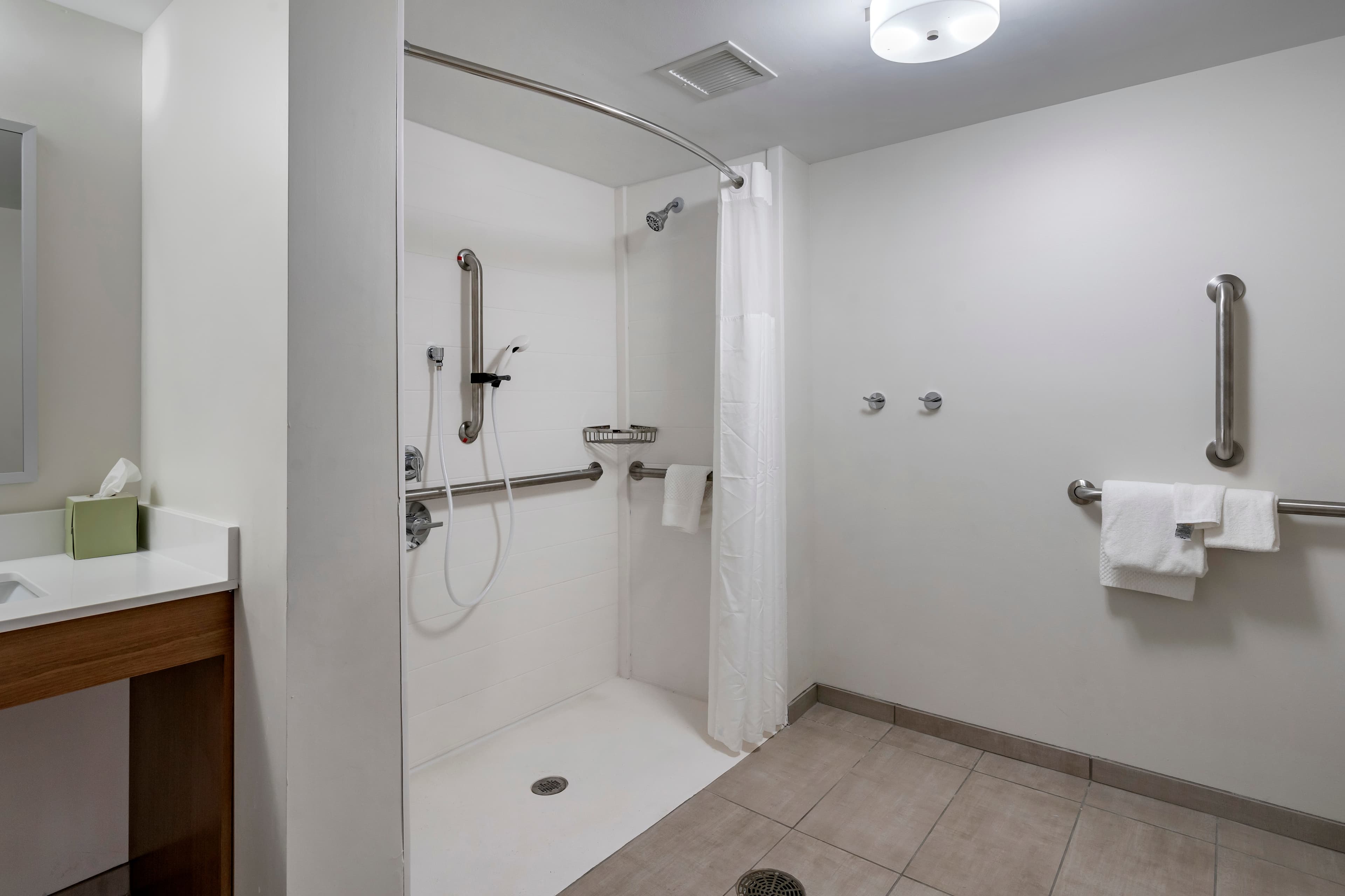 MainStay Suites Lexington I-75 — 10