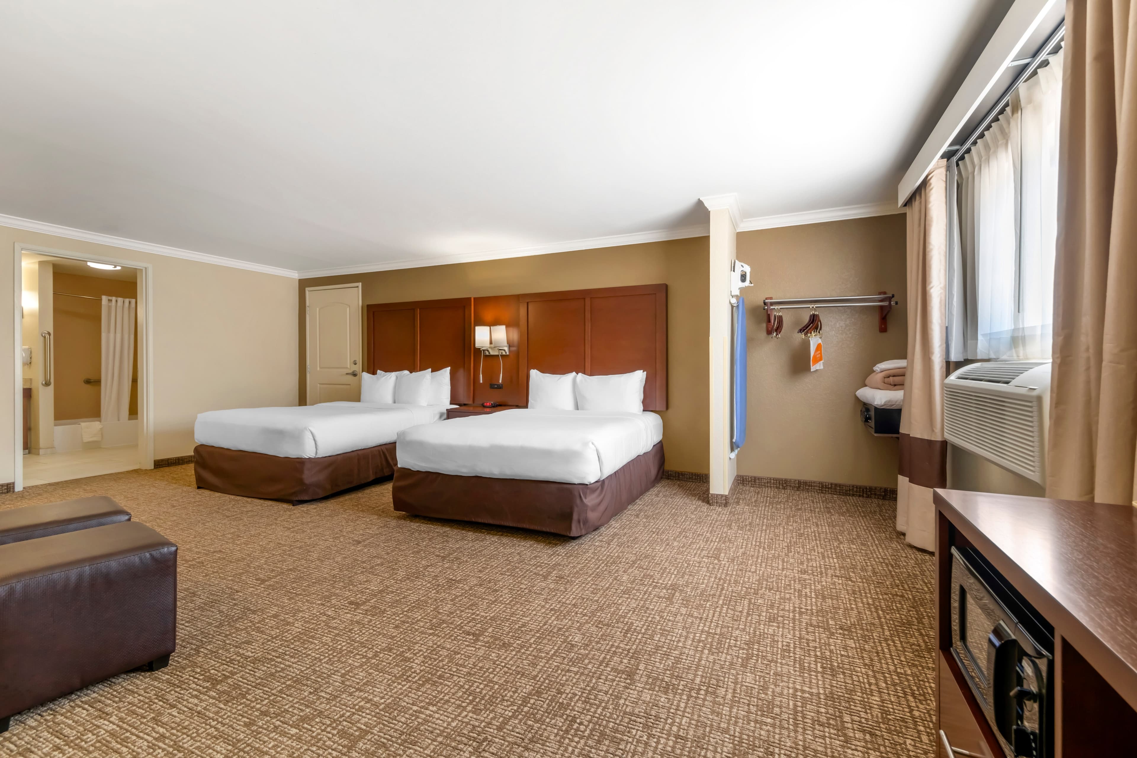 Comfort Suites Elizabethtown — 7