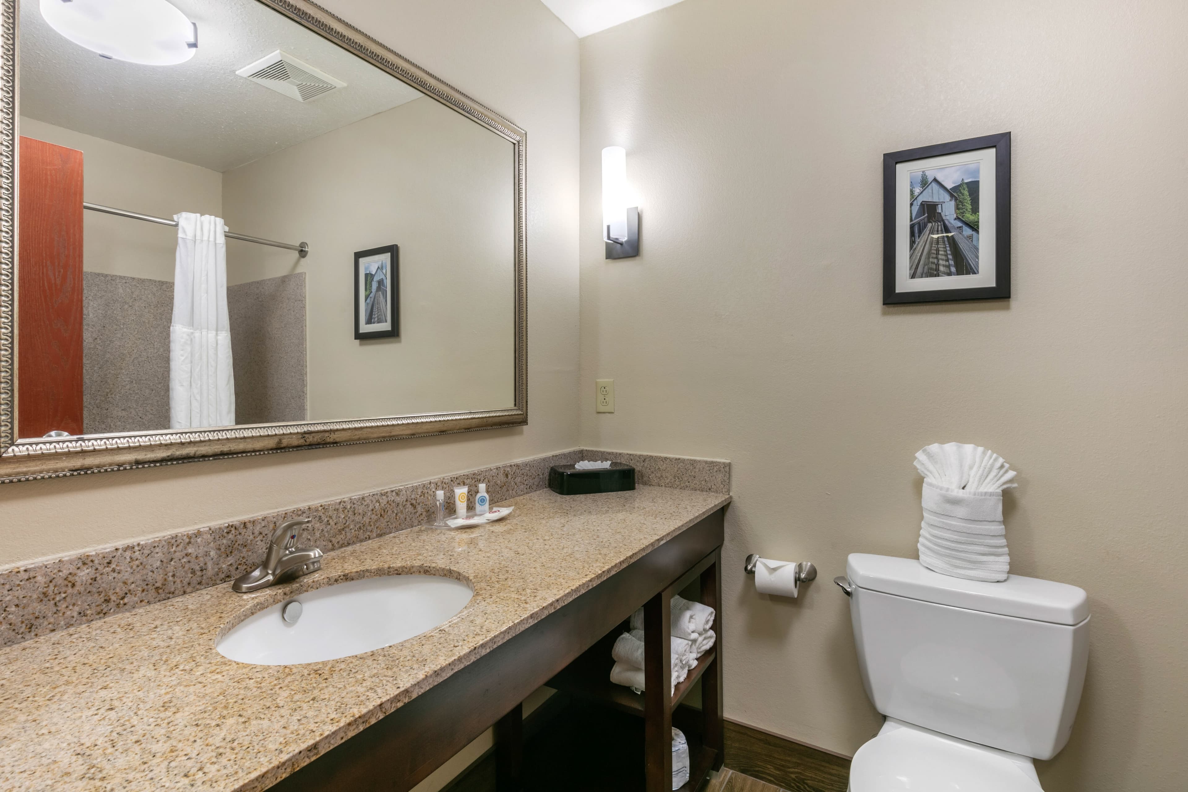 Comfort Suites Hopkinsville near Fort Campbell — 10
