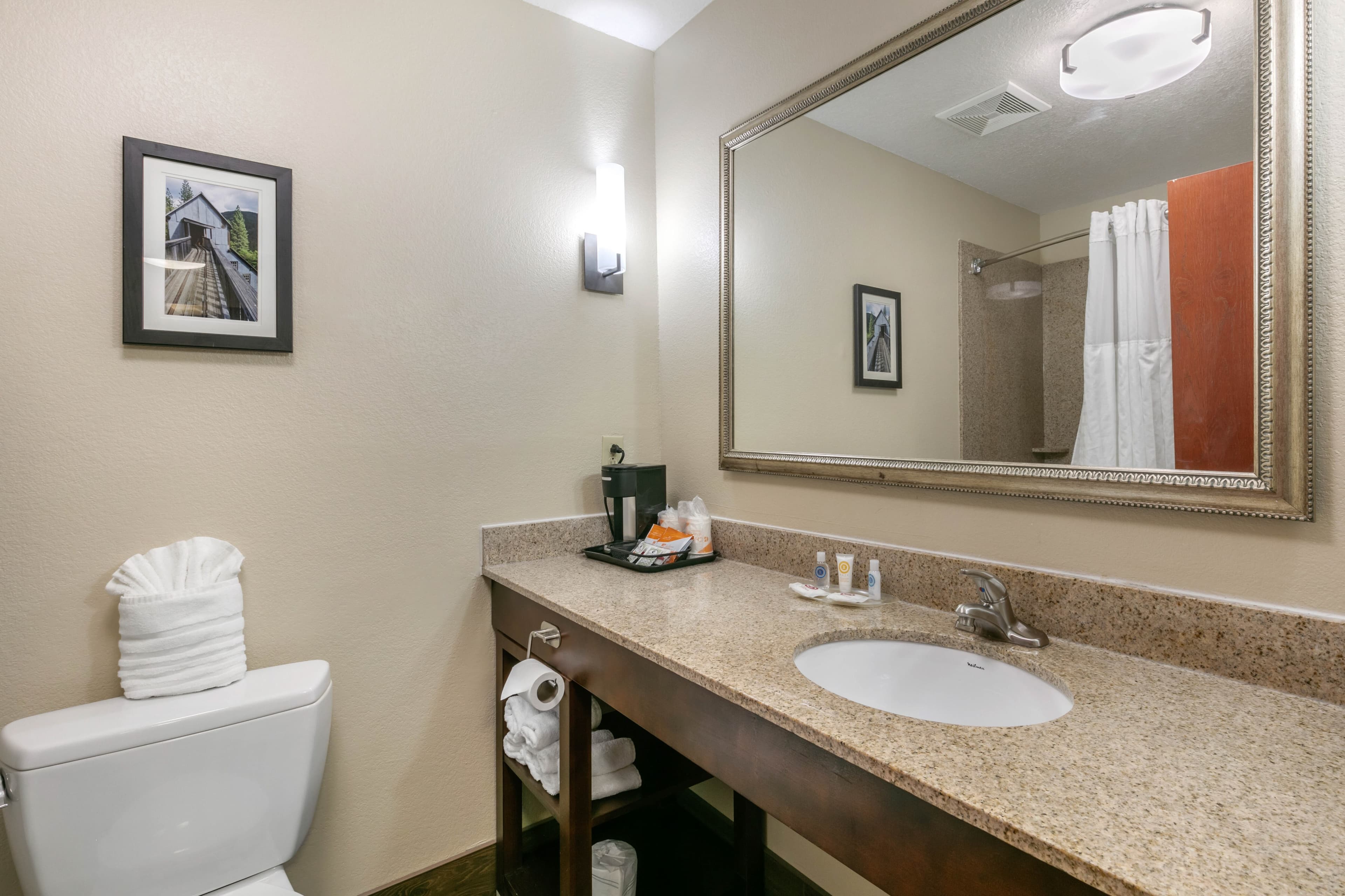 Comfort Suites Hopkinsville near Fort Campbell — 15