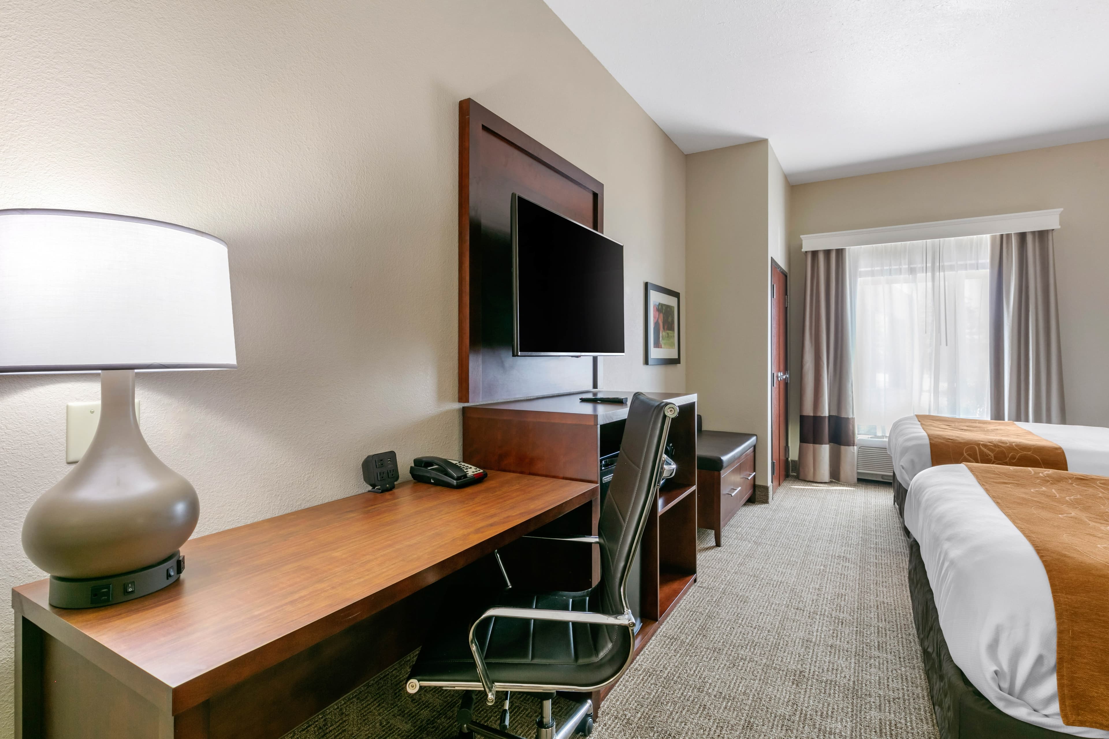 Comfort Suites Hopkinsville near Fort Campbell — 18