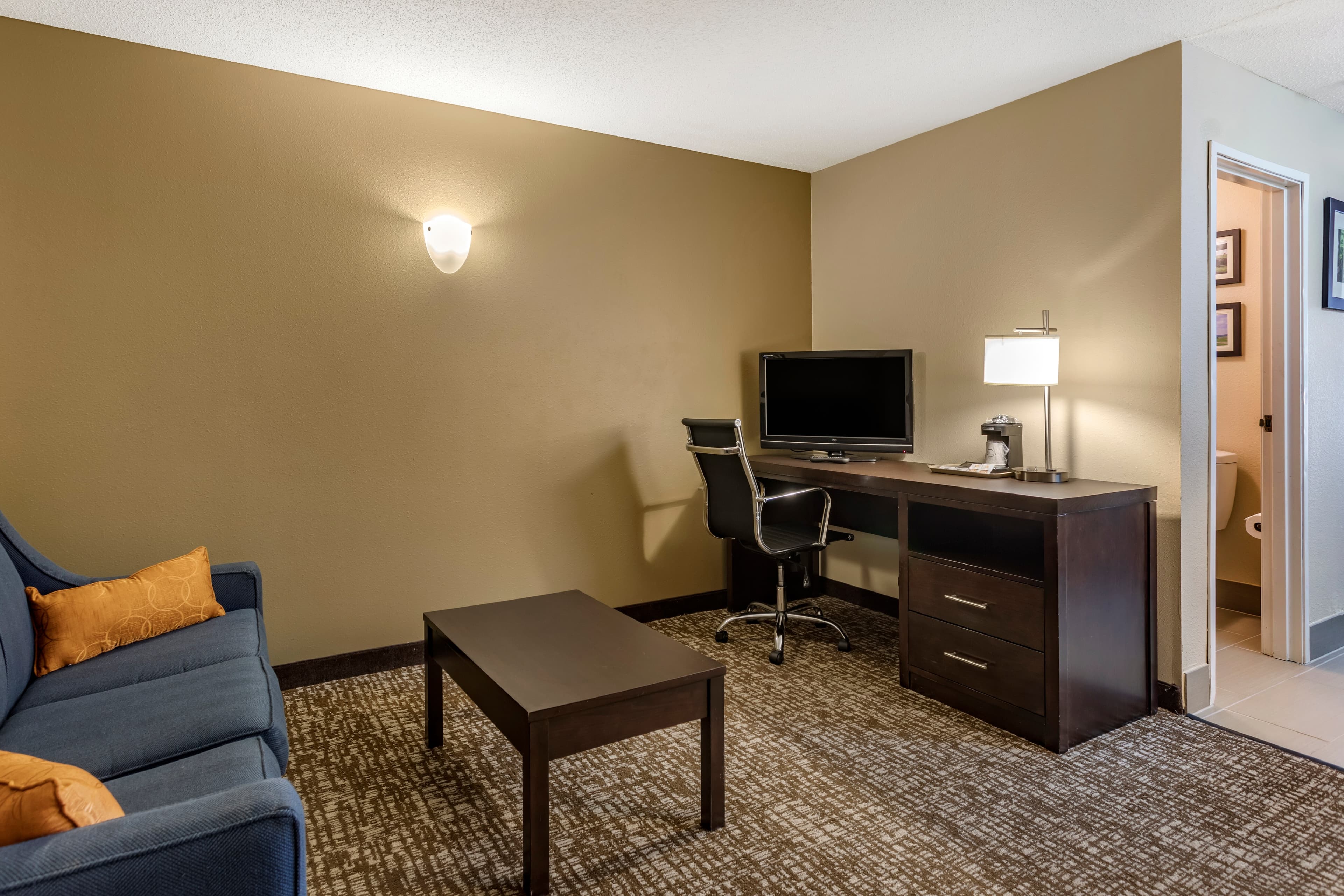 Comfort Inn Paducah I-24 — 27
