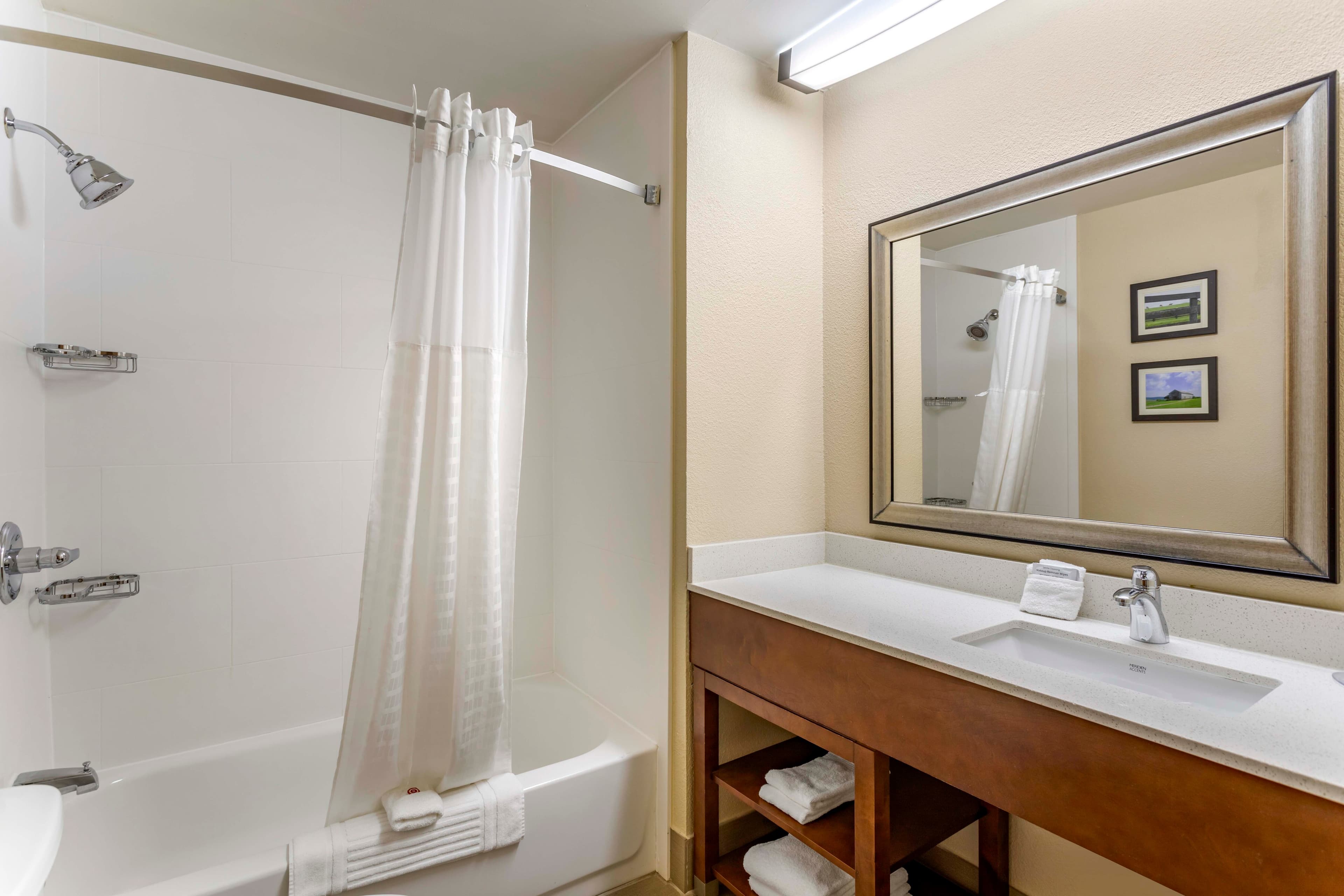Comfort Inn Paducah I-24 — 16
