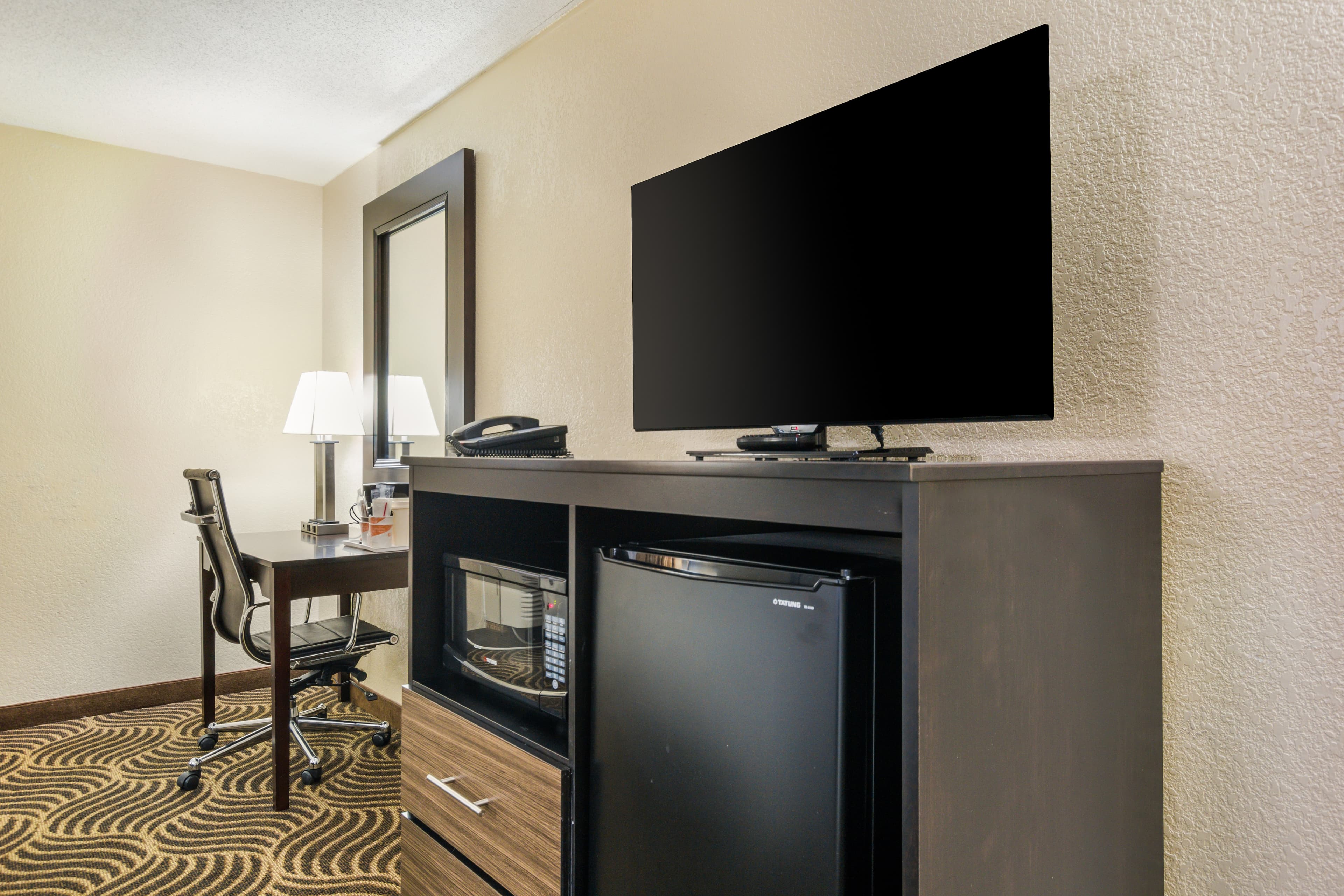 Quality Inn & Suites Florence - Cincinnati South - Image 3