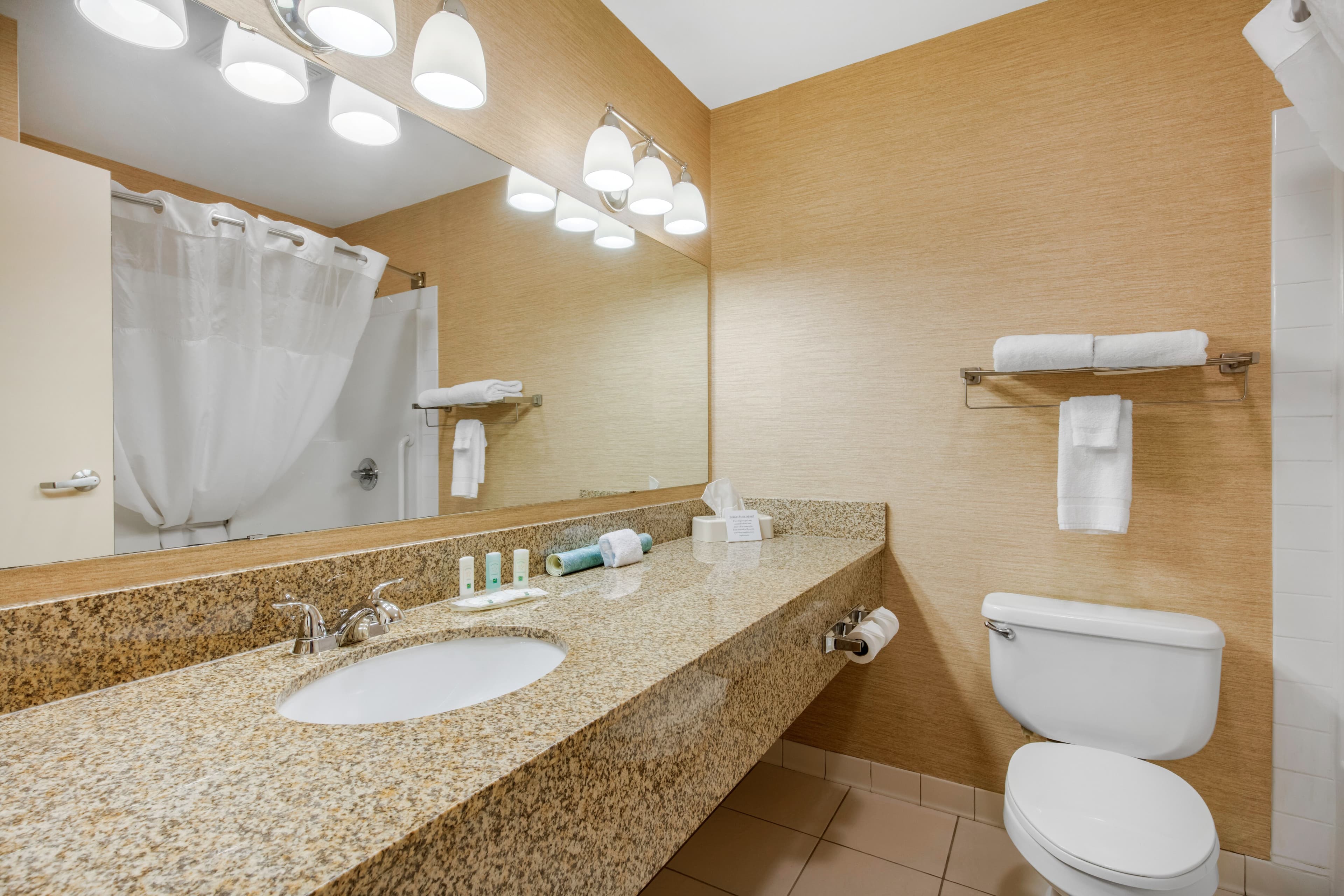 Quality Inn & Suites Benton - Draffenville — 15