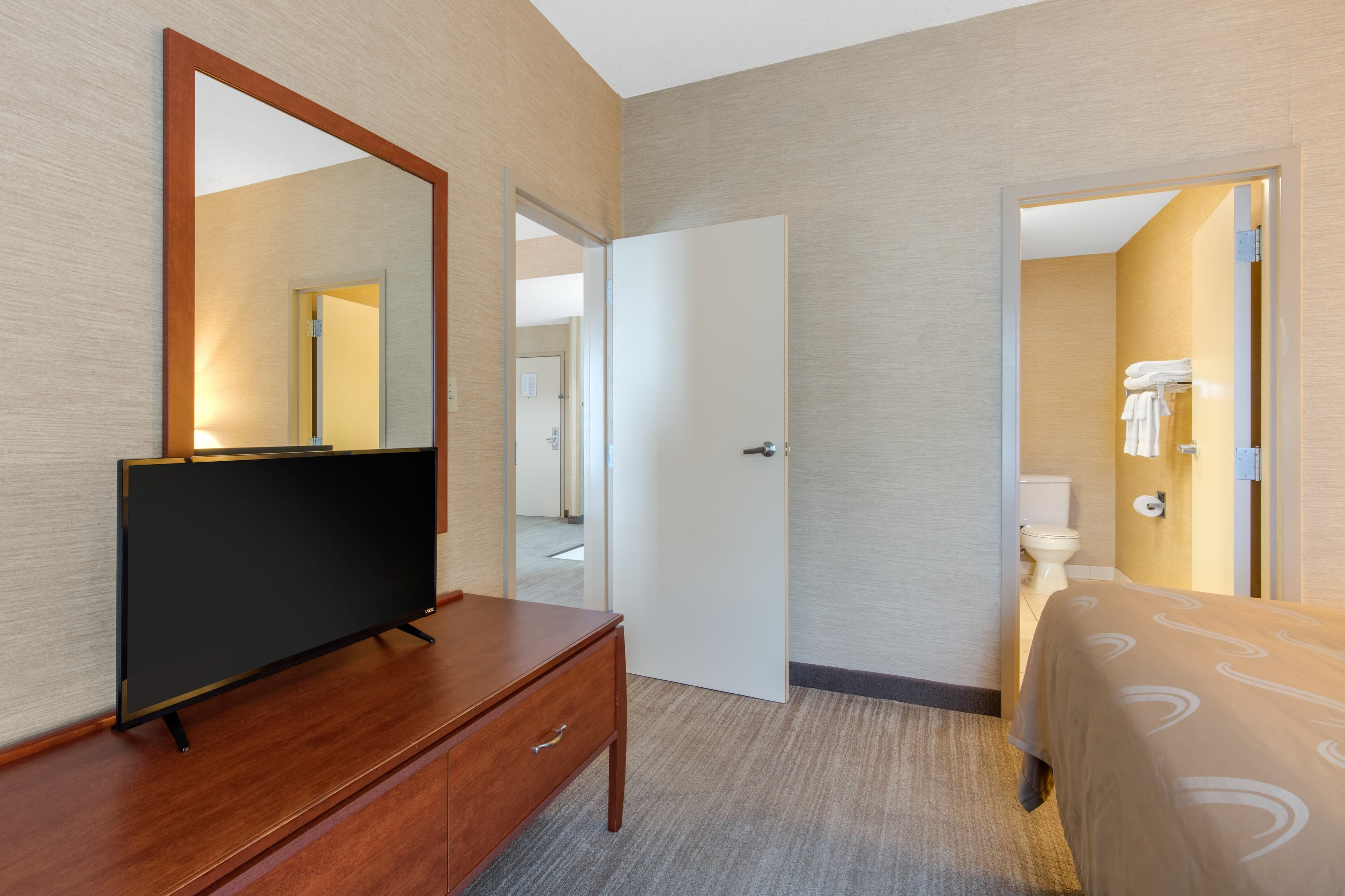 Quality Inn & Suites Benton - Draffenville — 28