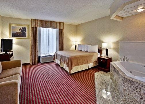 Quality Inn & Suites Somerset Downtown - Image 4