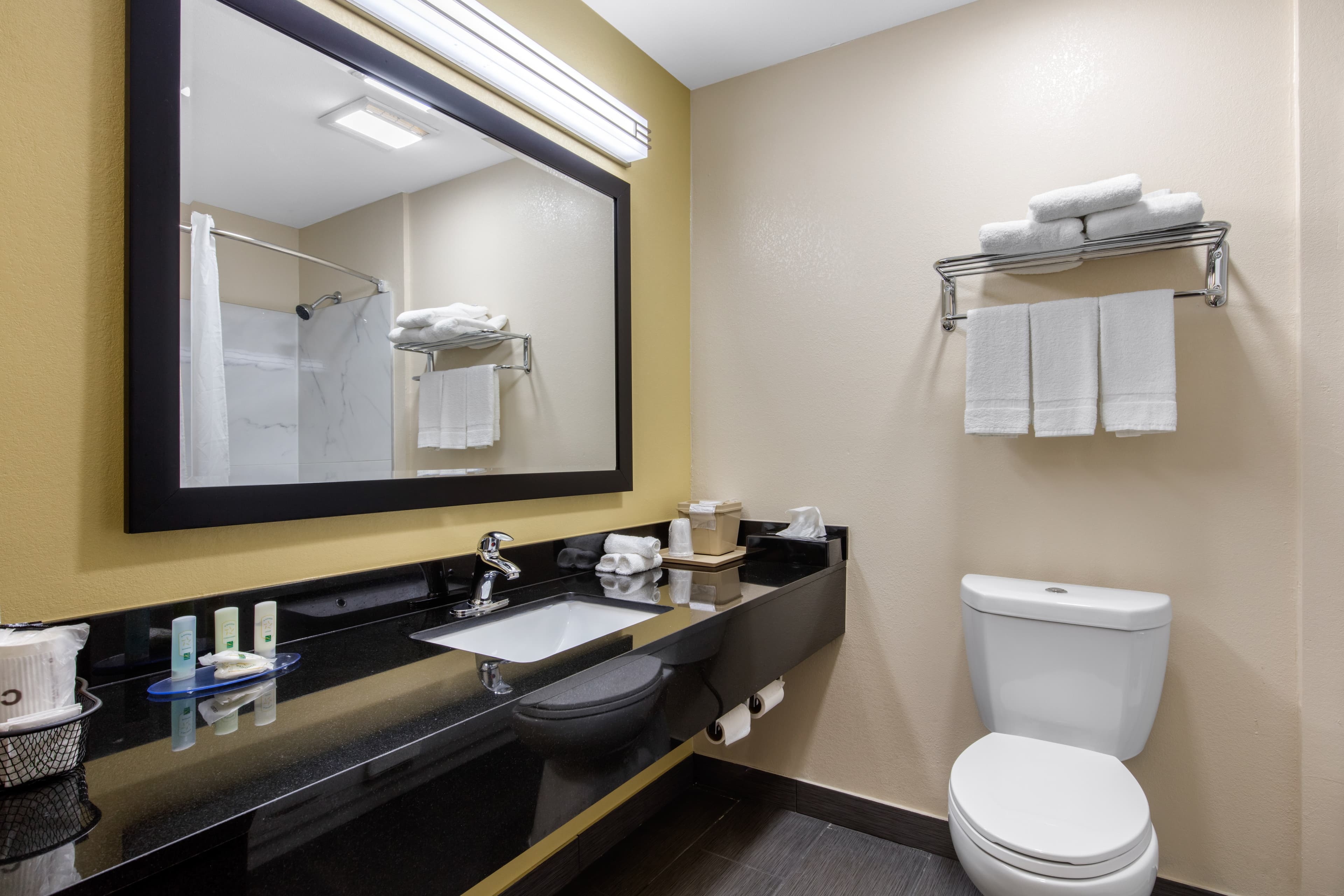 Quality Inn Cadiz — 11