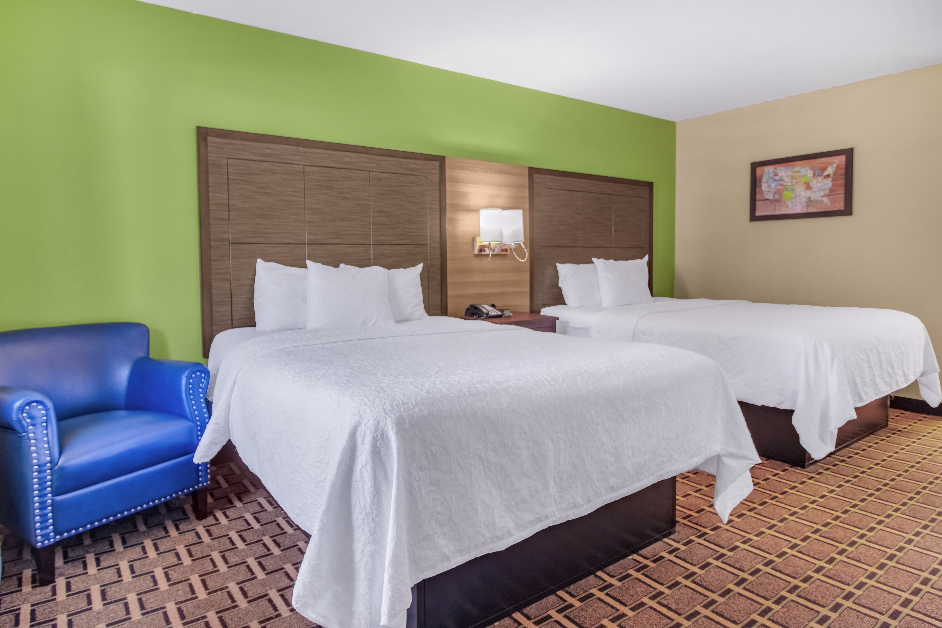 Econo Lodge Russellville — 24