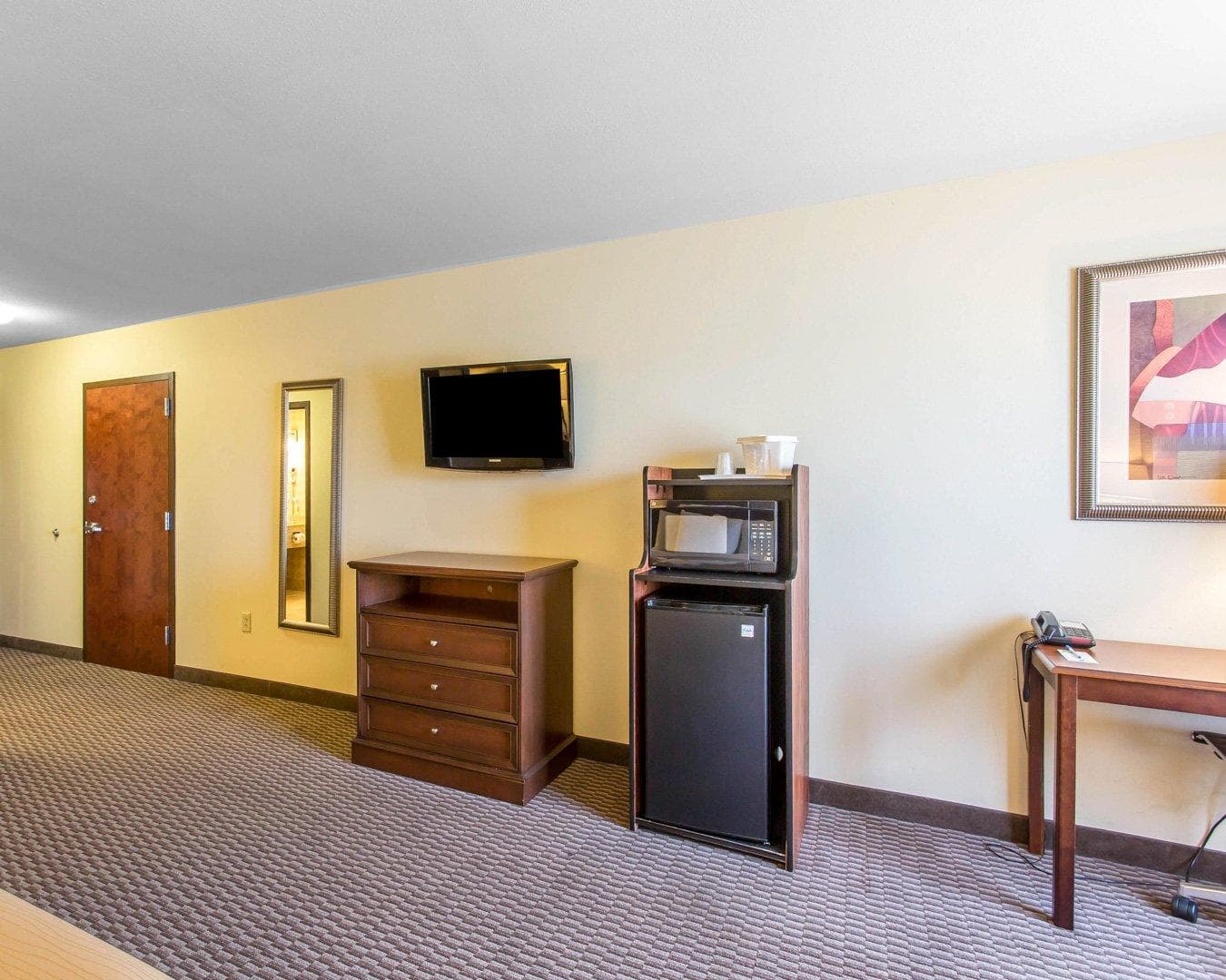 Comfort Inn & Suites Madisonville - Image 4