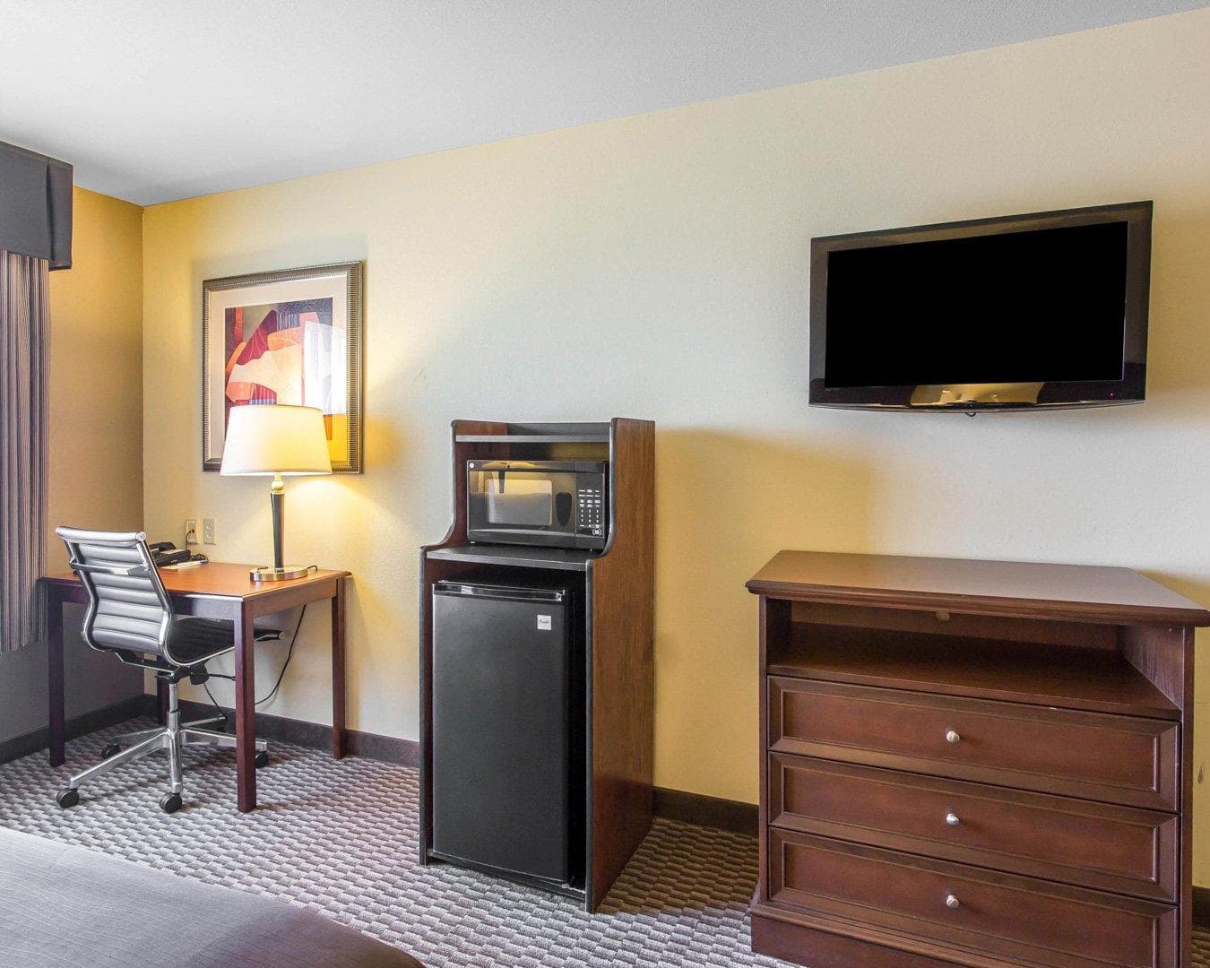 Comfort Inn & Suites Madisonville — 9