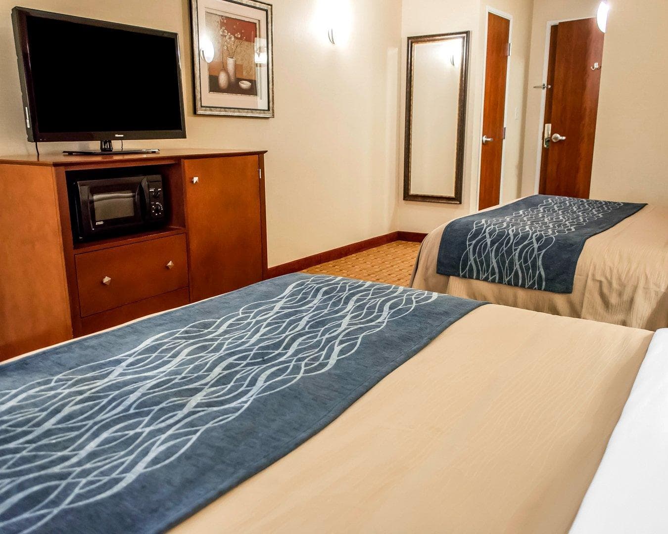 Comfort Inn & Suites Franklin East — 8