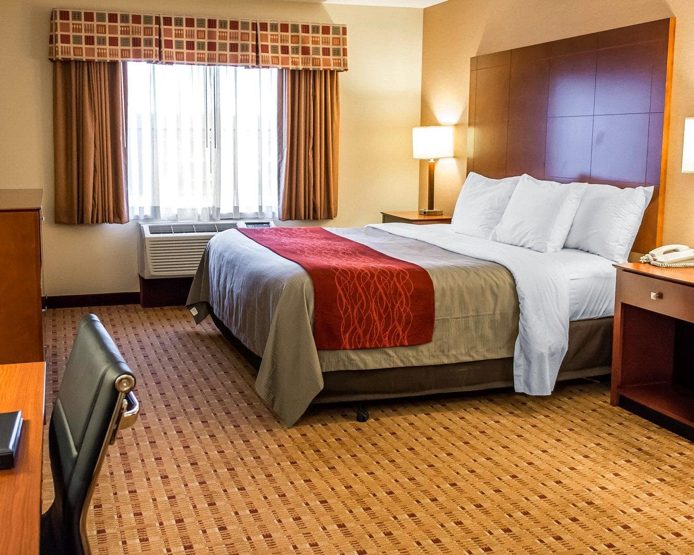 Comfort Inn & Suites Franklin East - Image 3