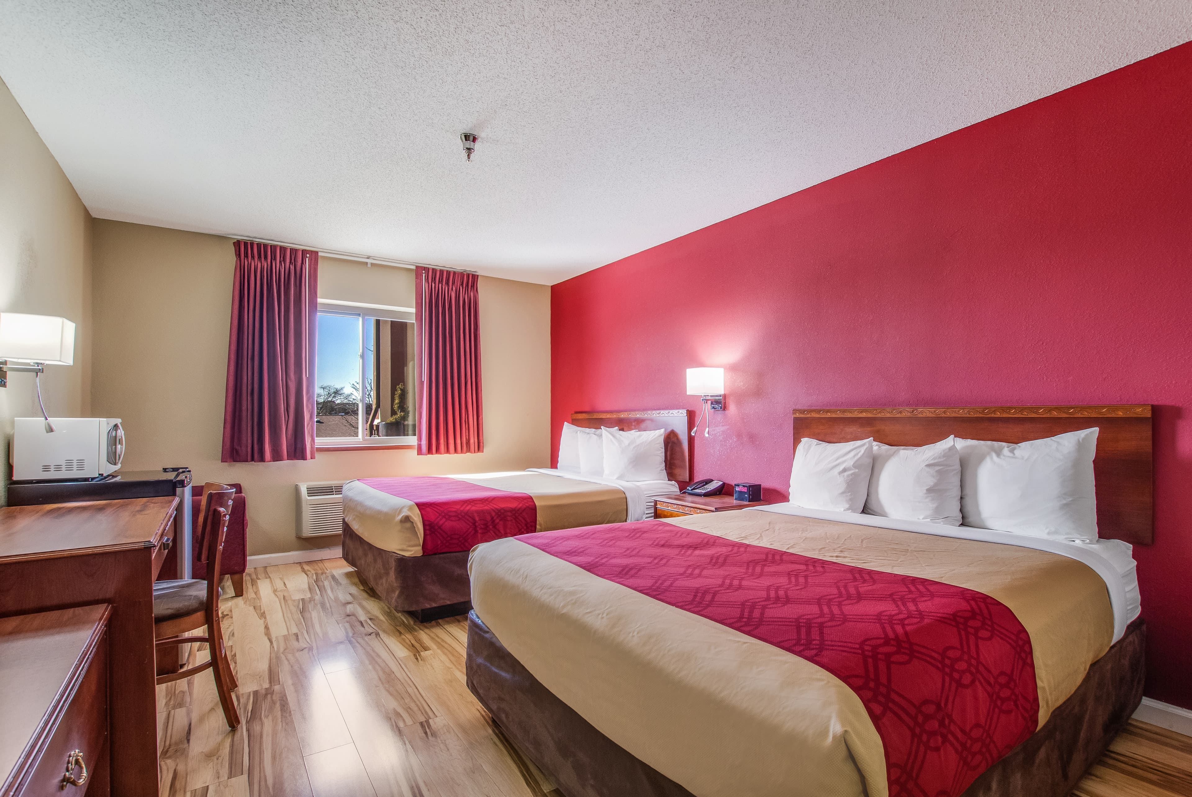 Econo Lodge Shelbyville — 15