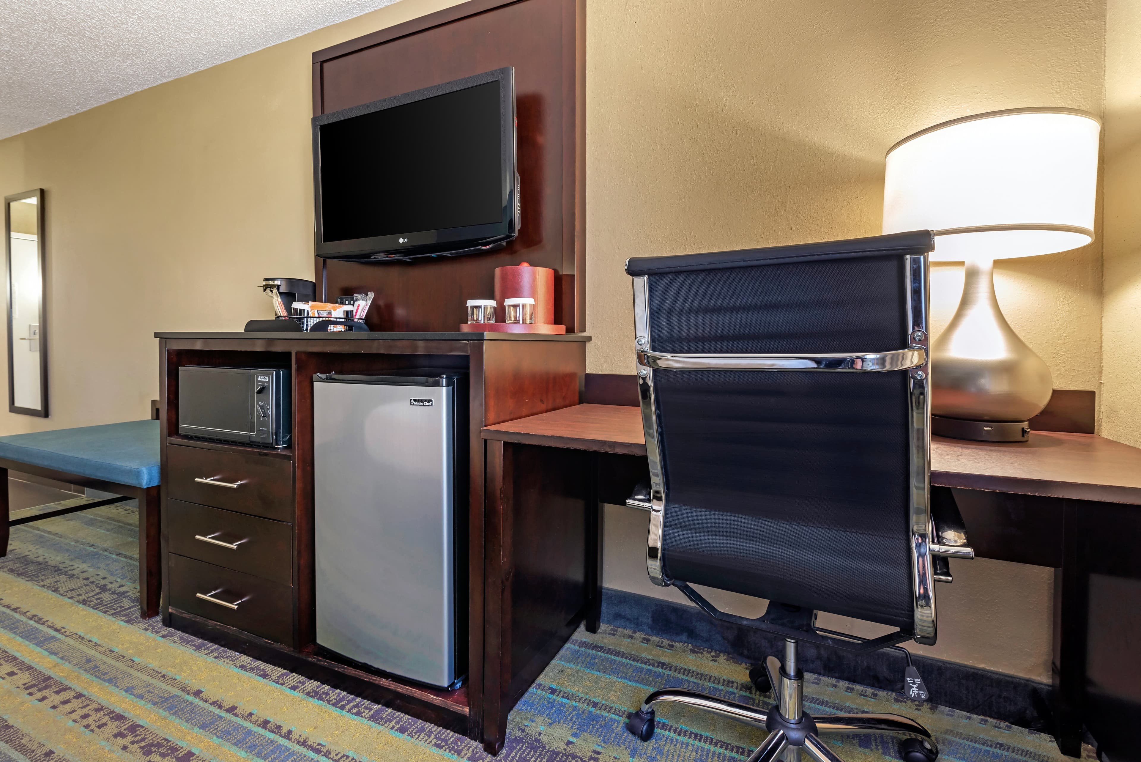 Clarion Hotel Conference Center Lexington North - Image 3