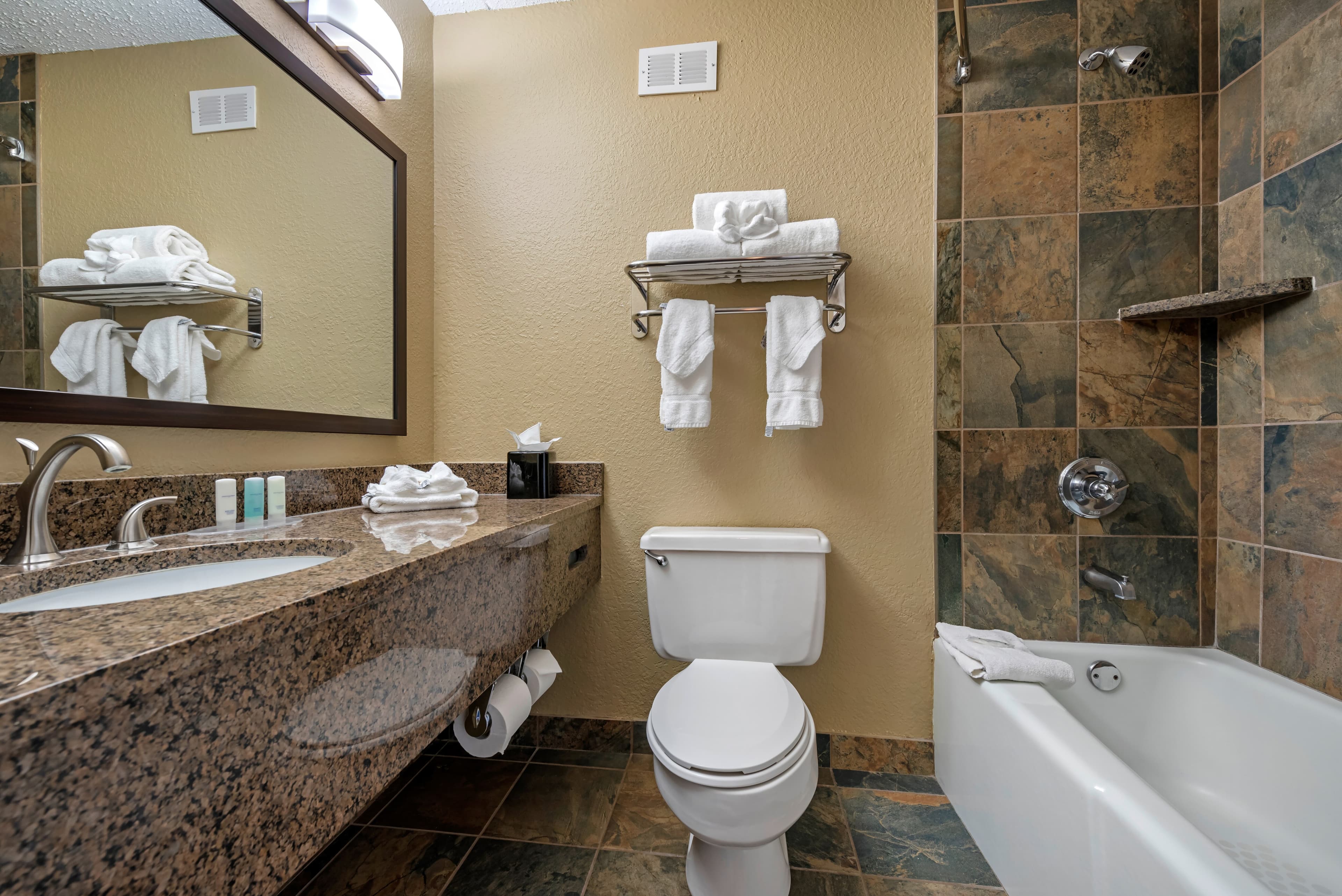 Clarion Hotel Conference Center Lexington North — 22
