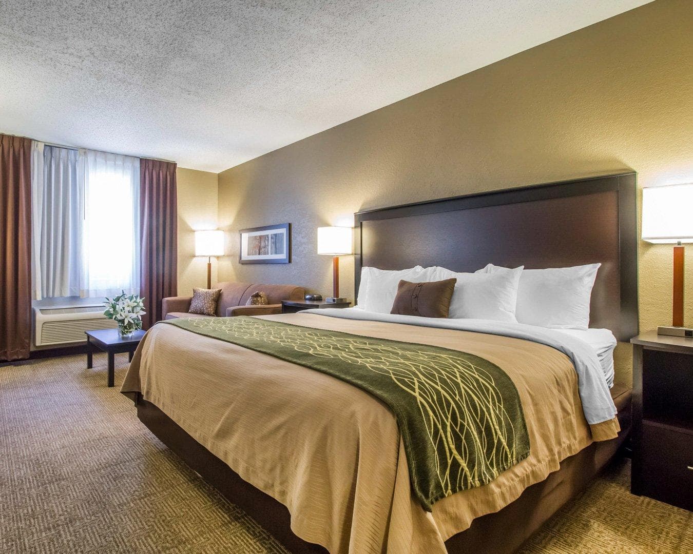 Quality Inn Harlan - Image 1