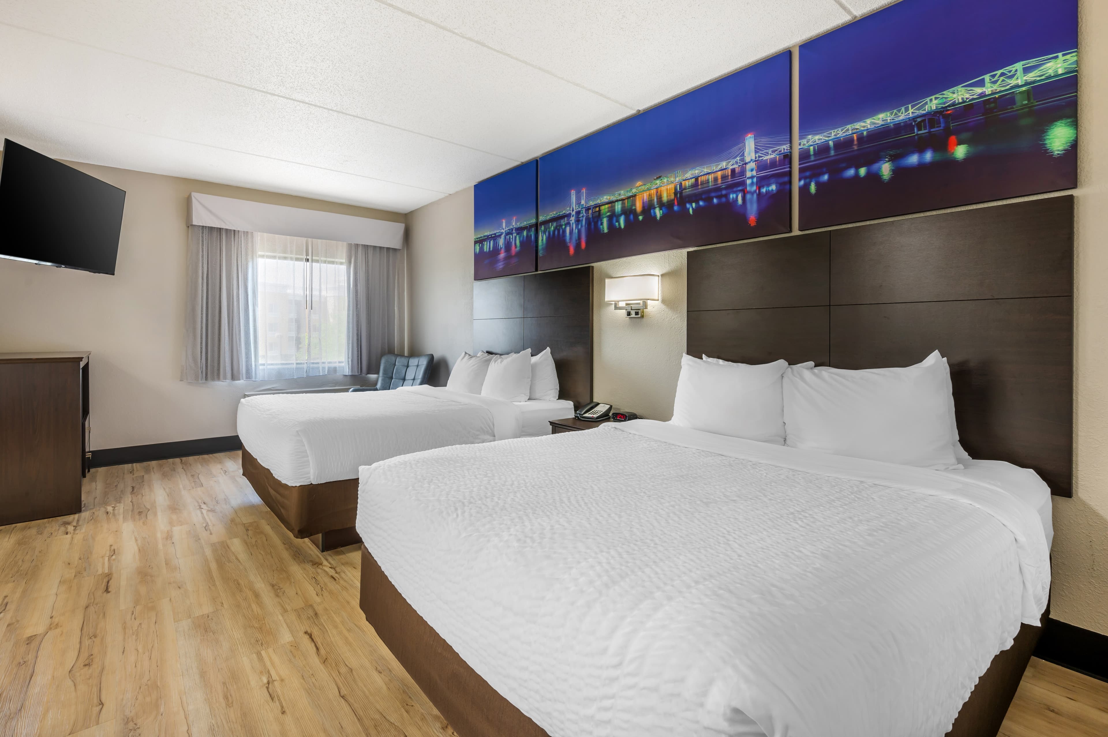 Clarion Pointe Louisville East — 19
