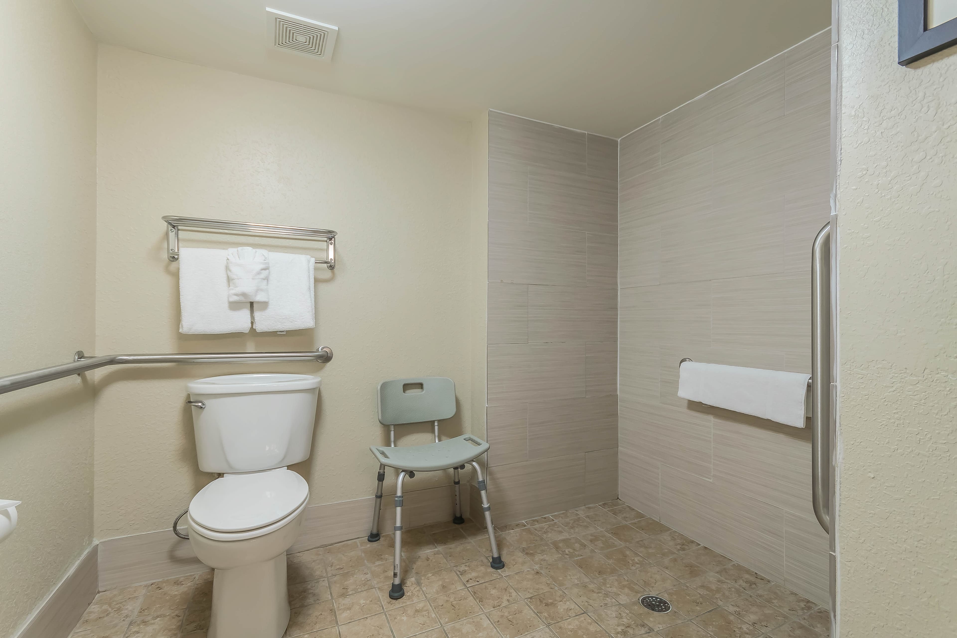 Comfort Inn & Suites Lexington - Hamburg I-75 — 6