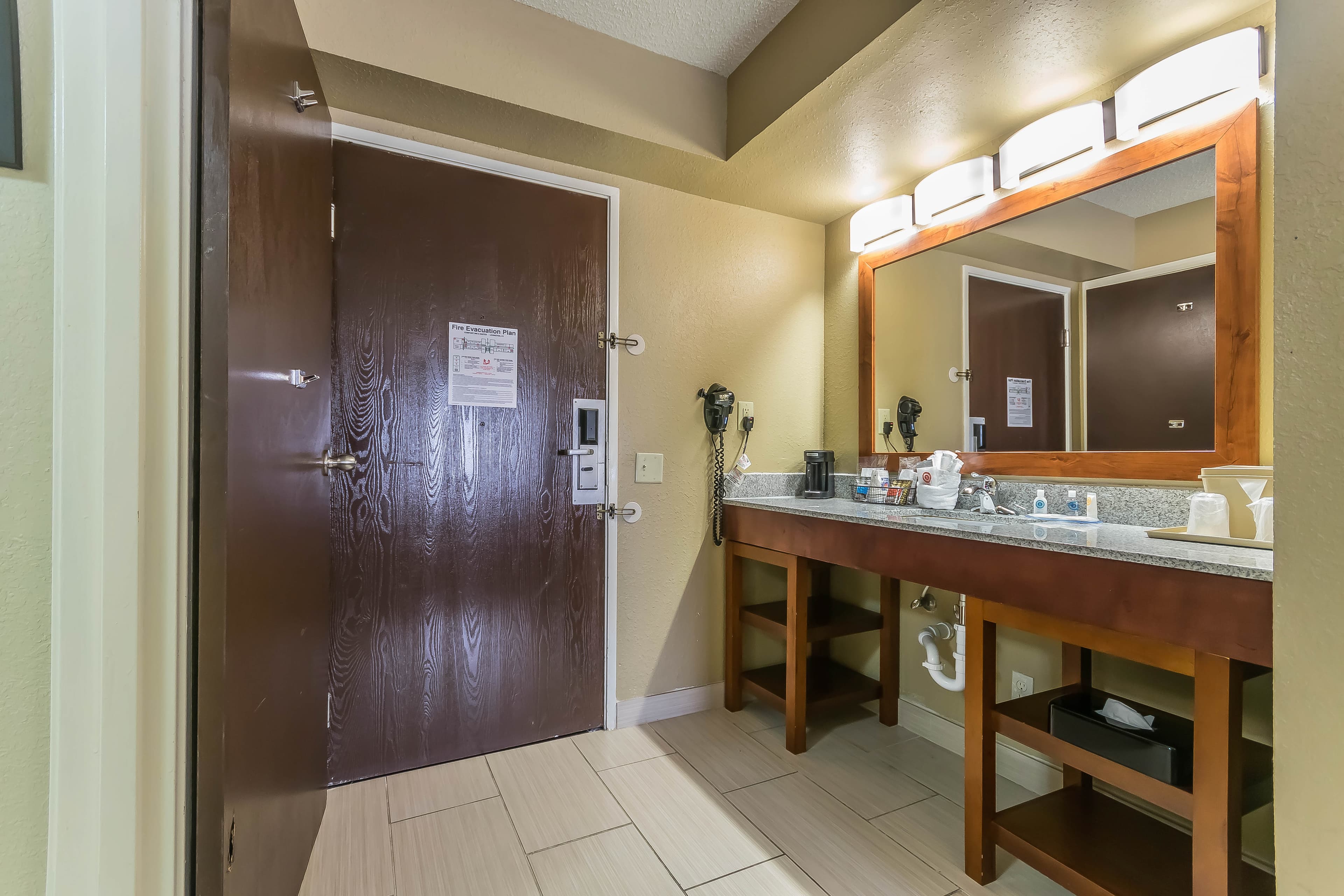 Comfort Inn & Suites Lexington - Hamburg I-75 - Image 5