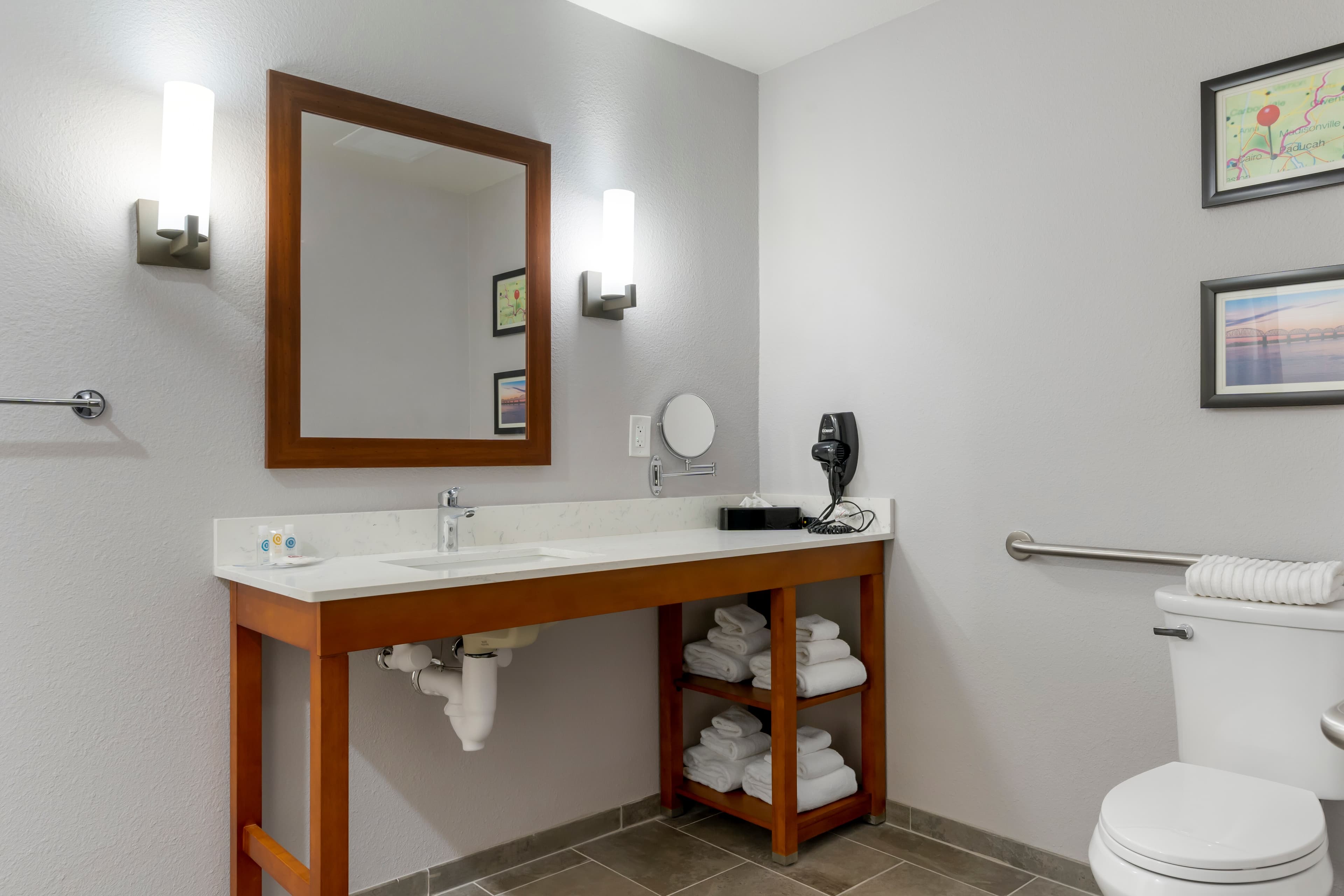 Comfort Suites Paducah Mall Area — 13