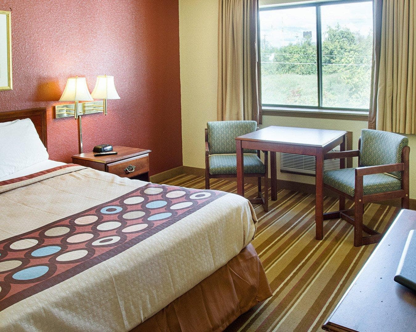 Rodeway Inn Florence - Cincinnati South - Image 4