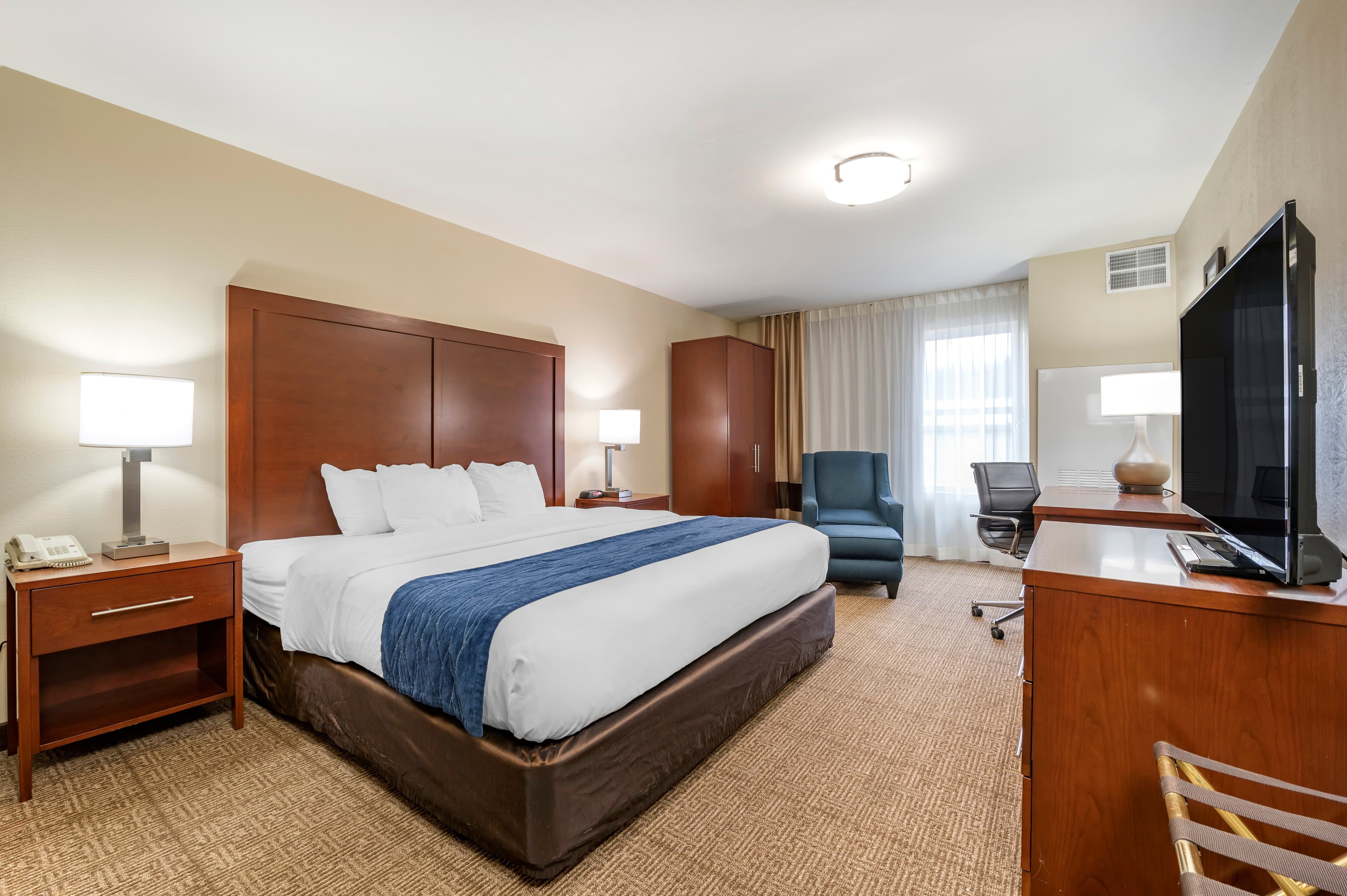 Comfort Inn & Suites Northern Kentucky — 6