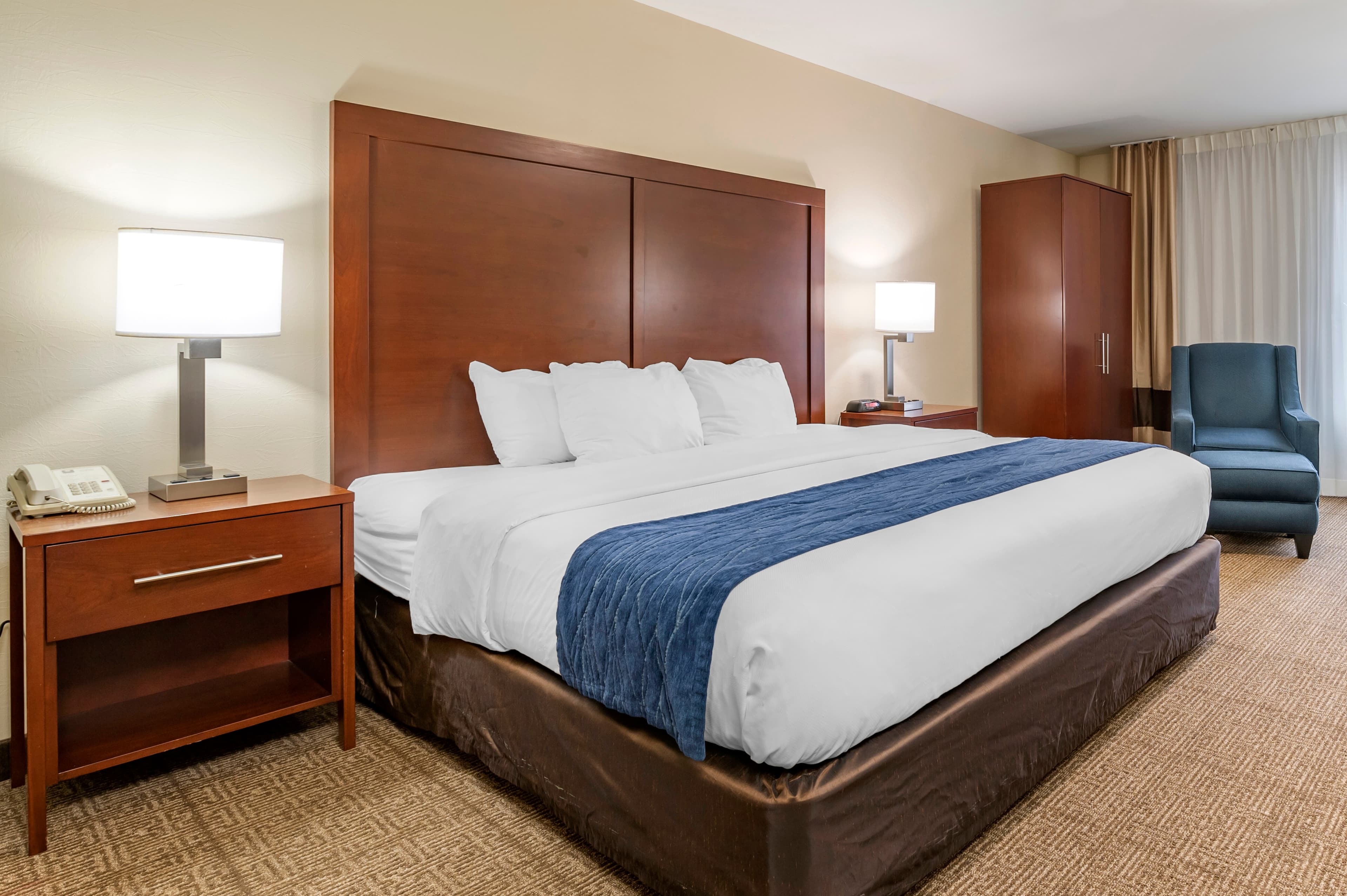 Comfort Inn & Suites Northern Kentucky — 8