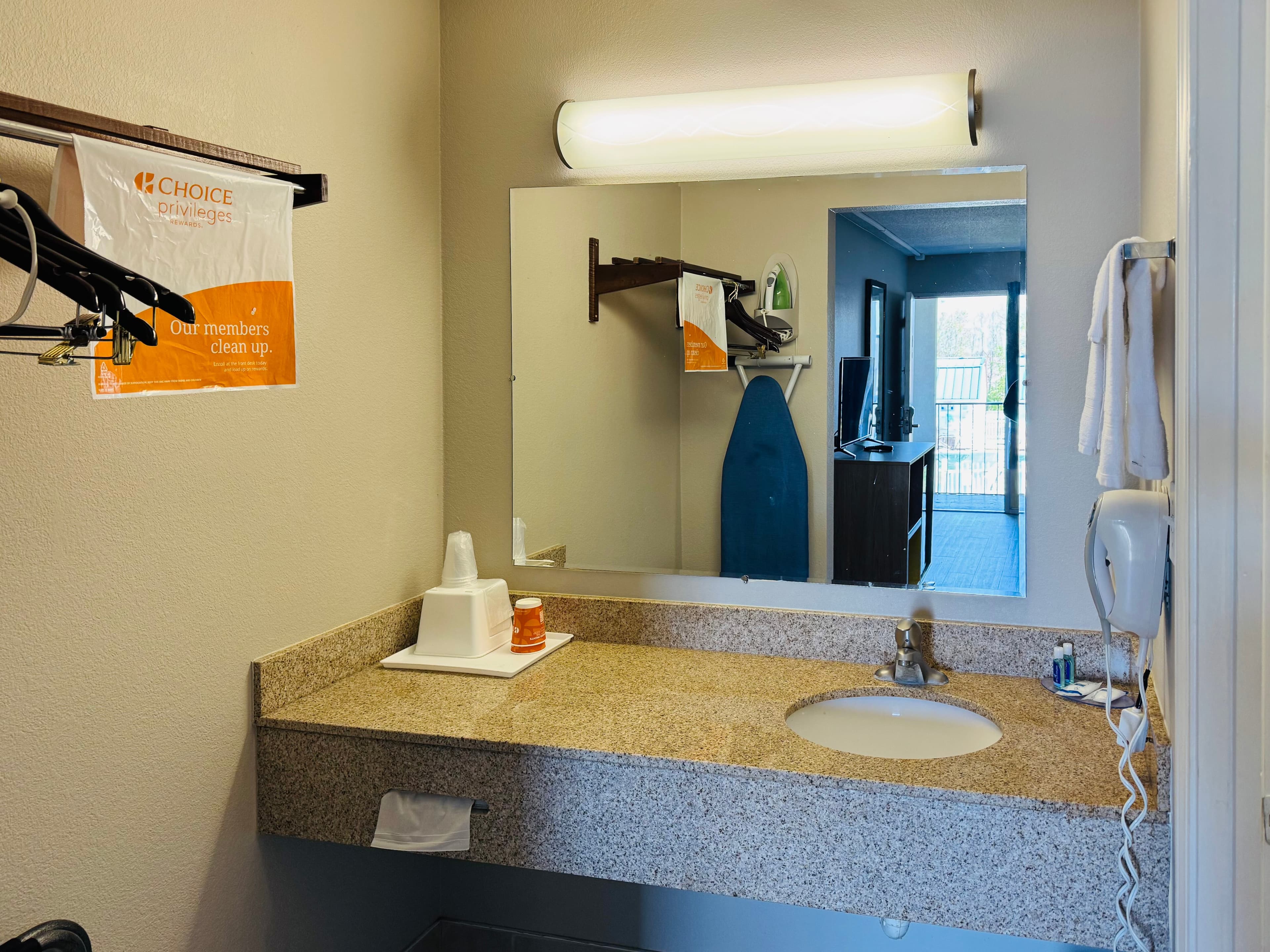 Rodeway Inn Owensboro South - Image 2