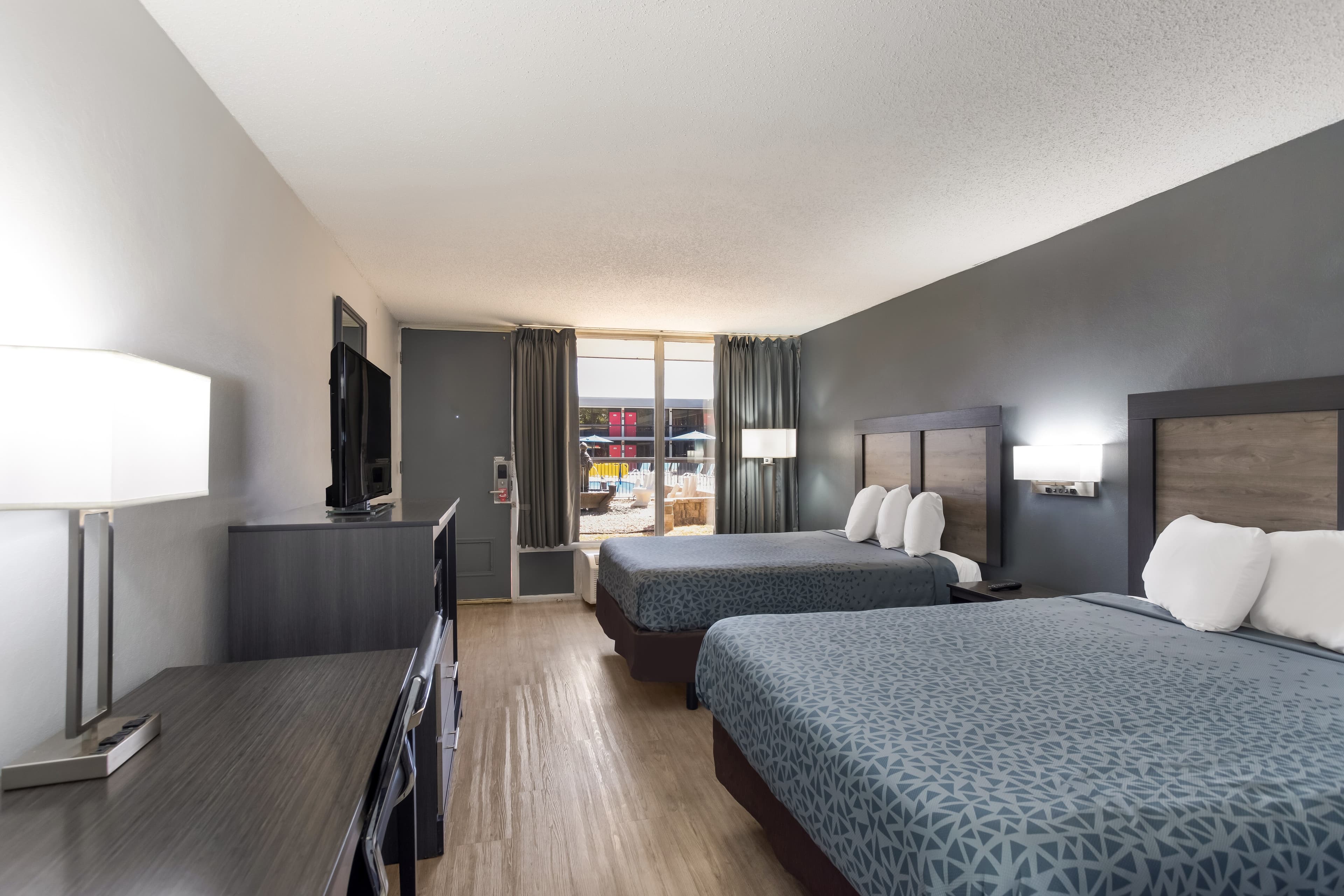 Econo Lodge Cave City - Image 3