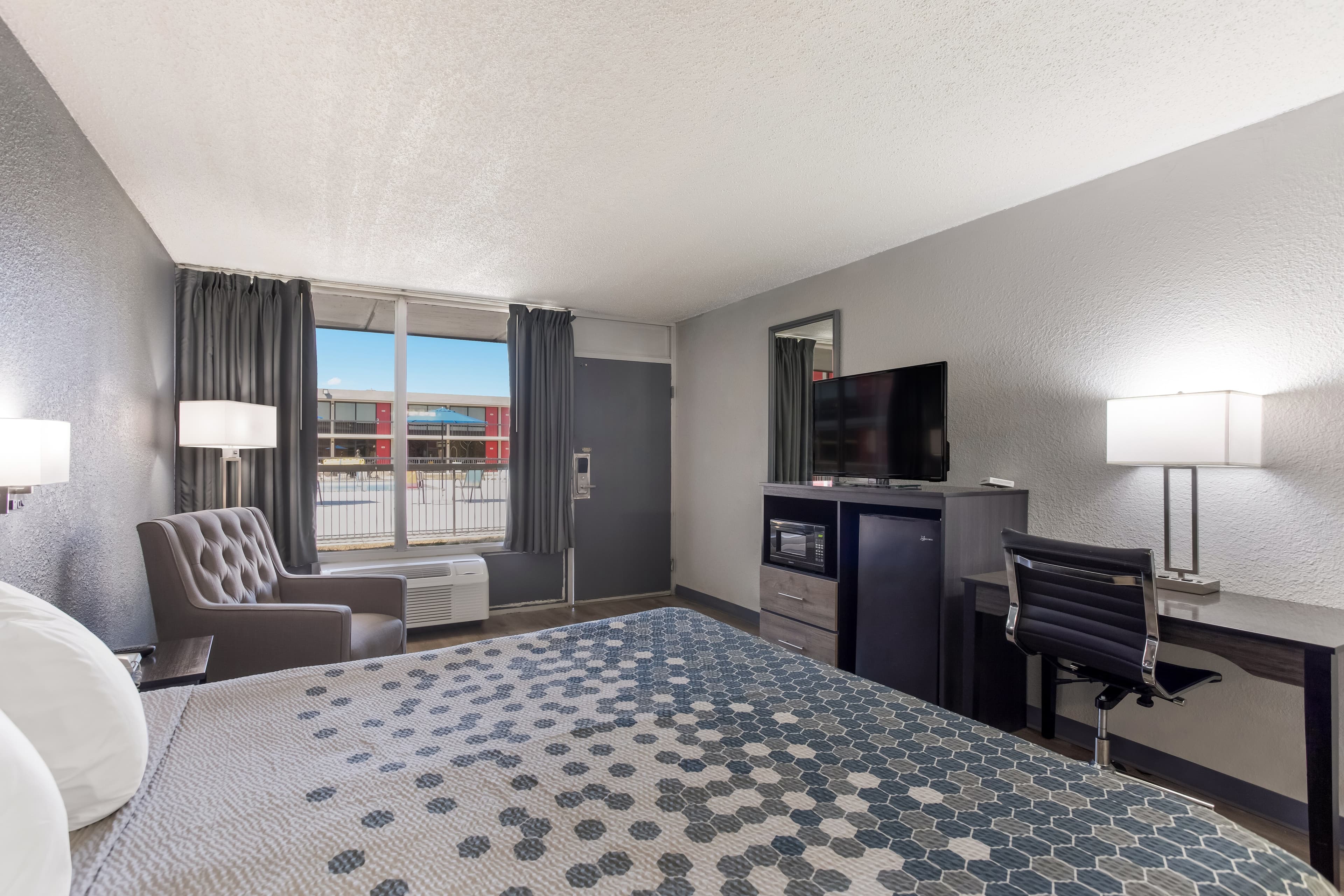 Econo Lodge Cave City — 10