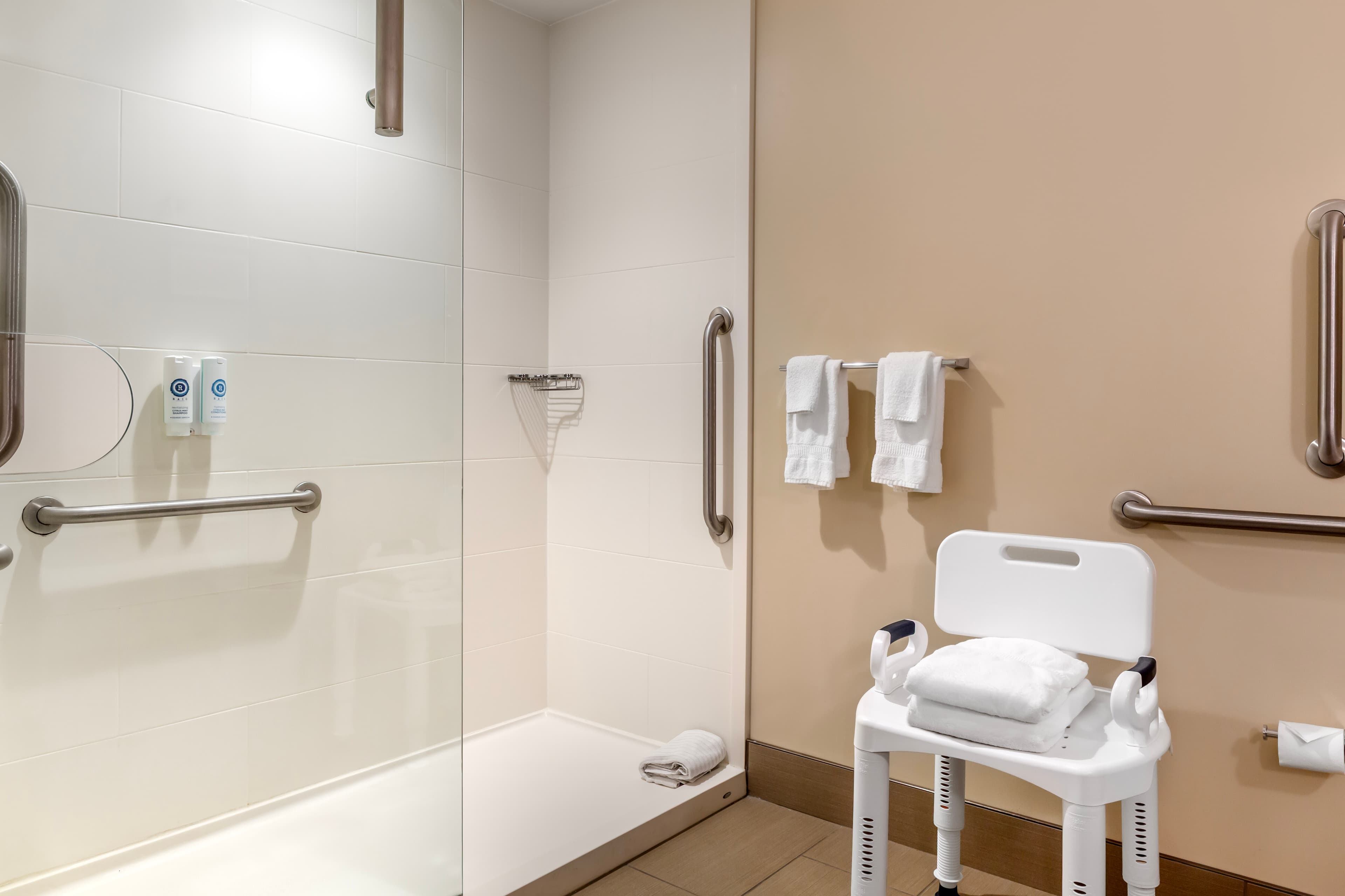 Comfort Suites Florence - Cincinnati South — 10