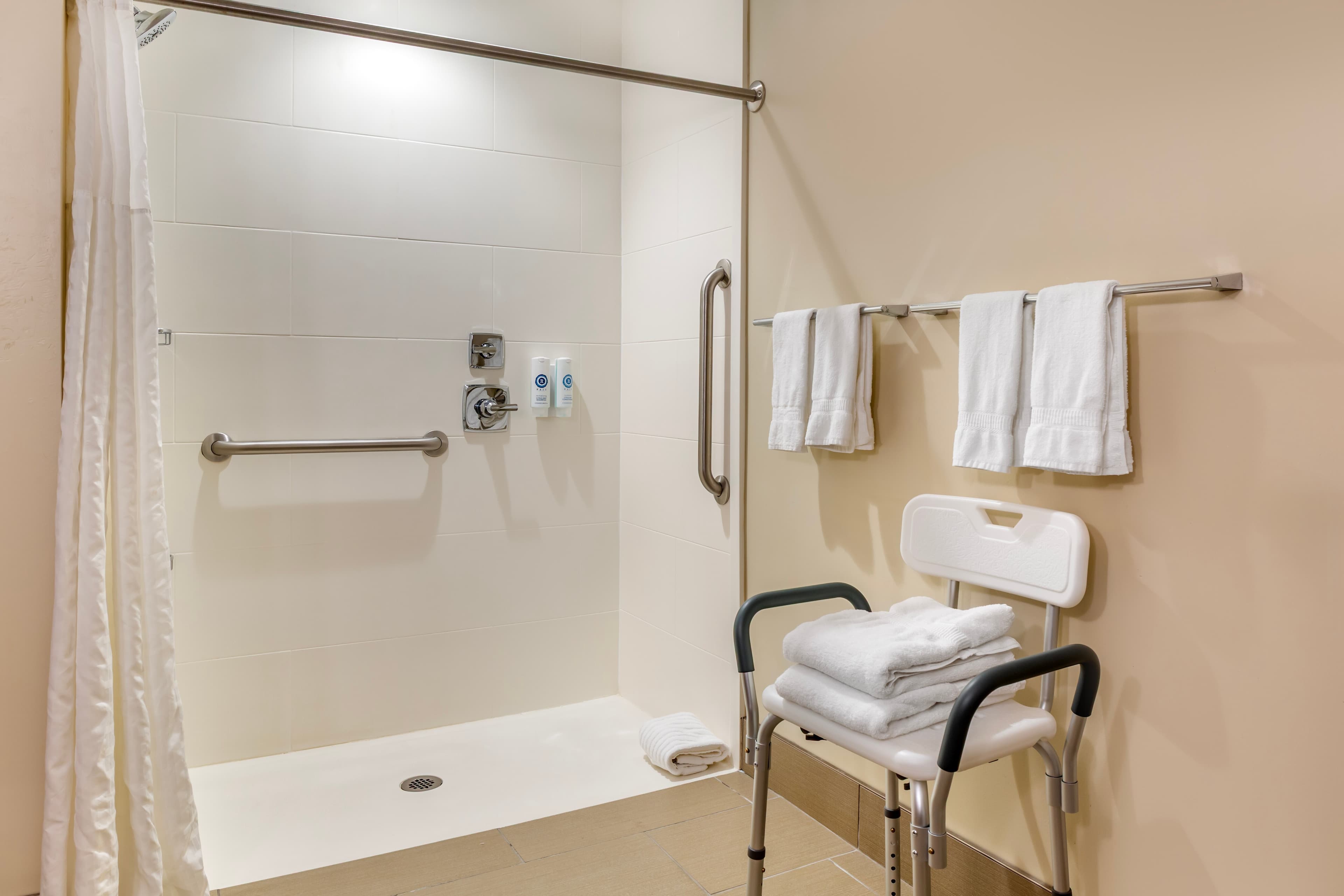 Comfort Suites Florence - Cincinnati South — 8