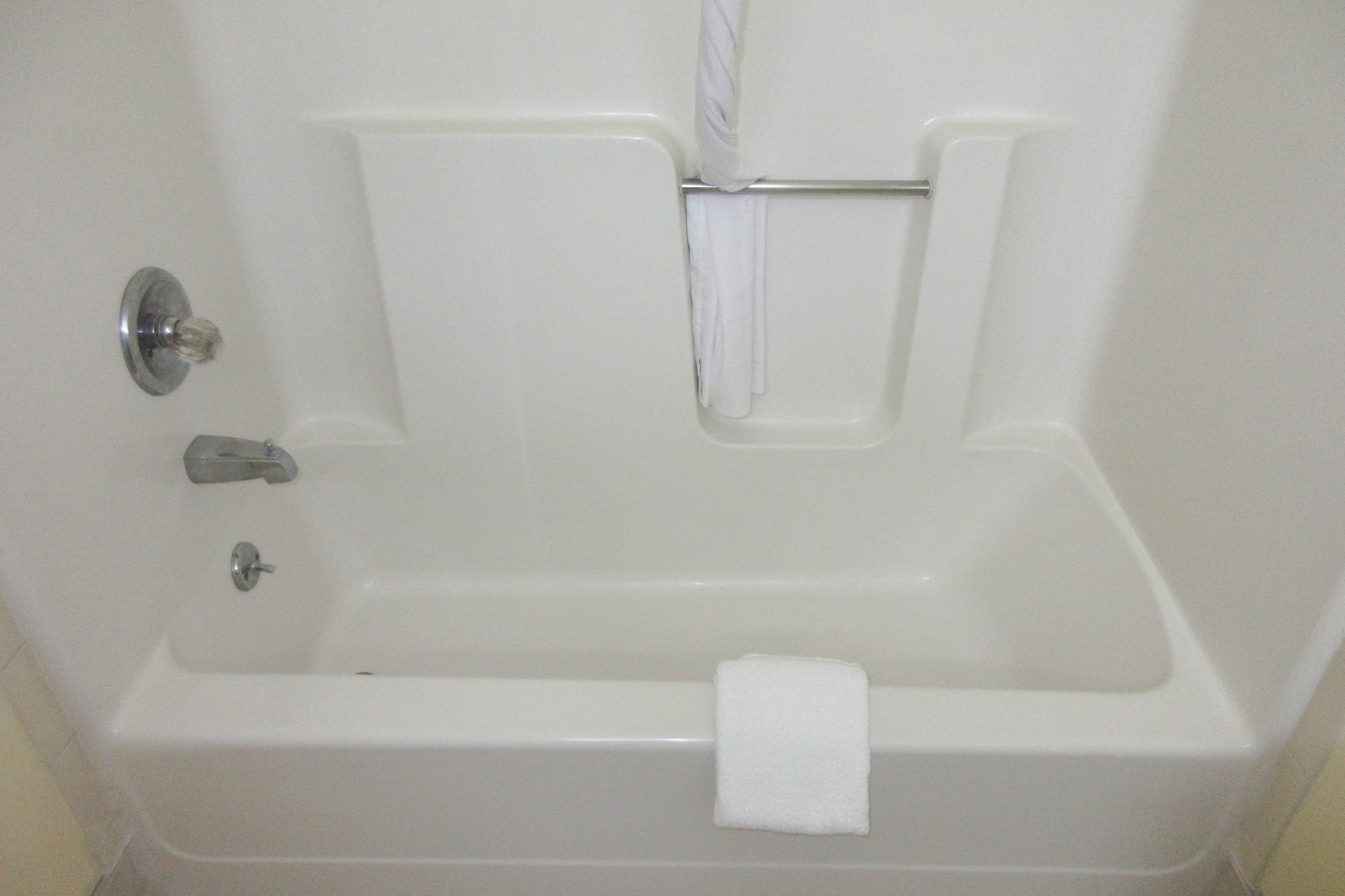 Quality Inn Harrodsburg - Image 4