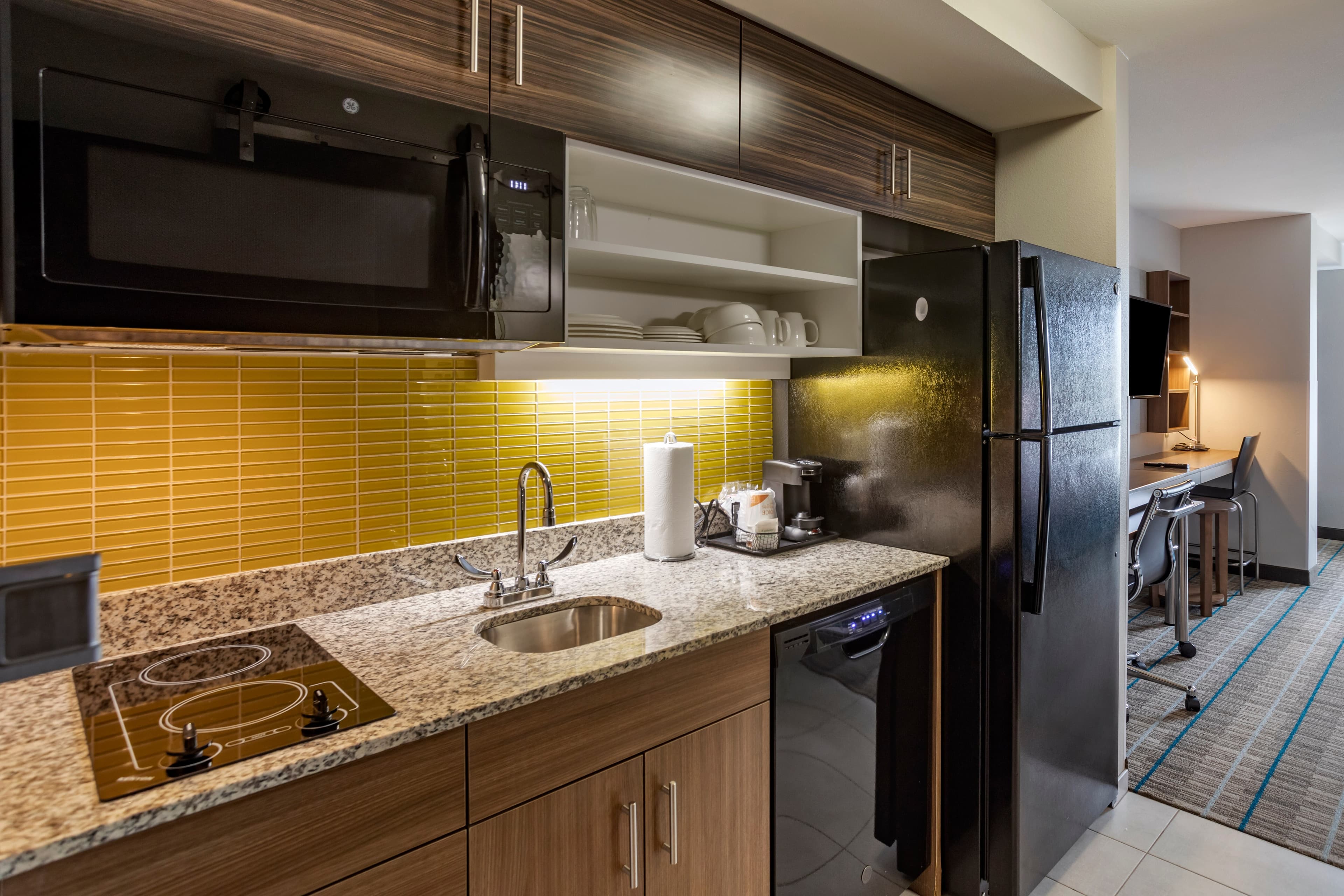MainStay Suites Bowling Green North - Image 1