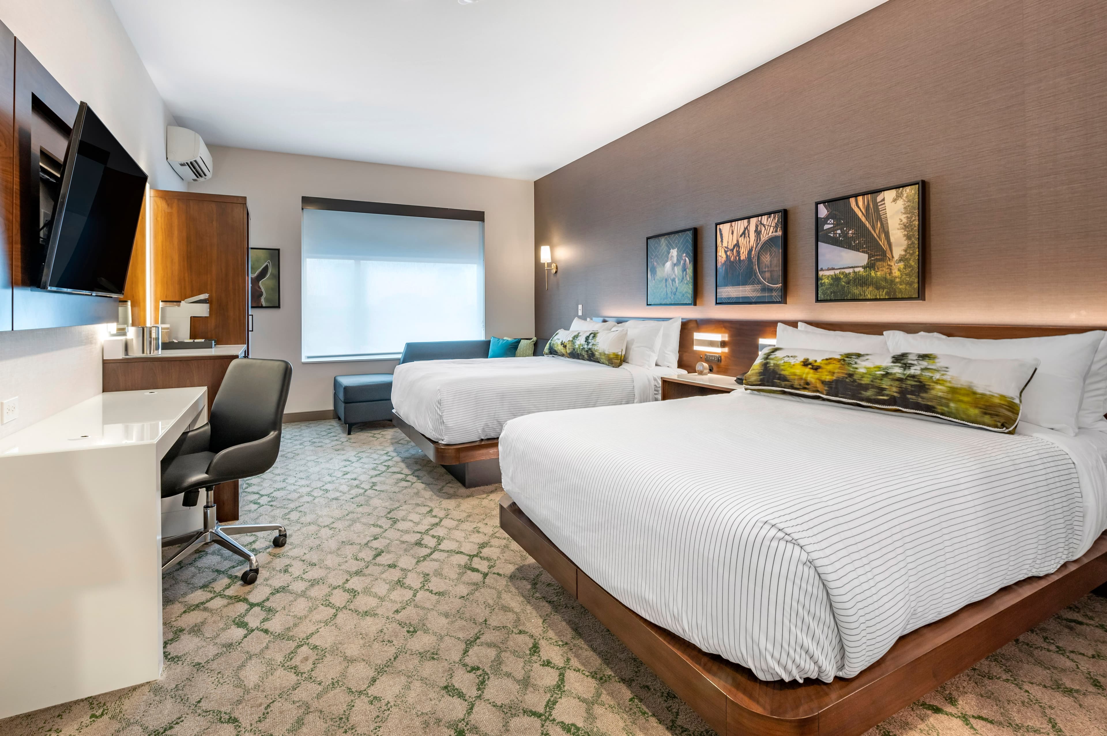 Cambria Hotel Louisville Downtown-Whiskey Row — 6