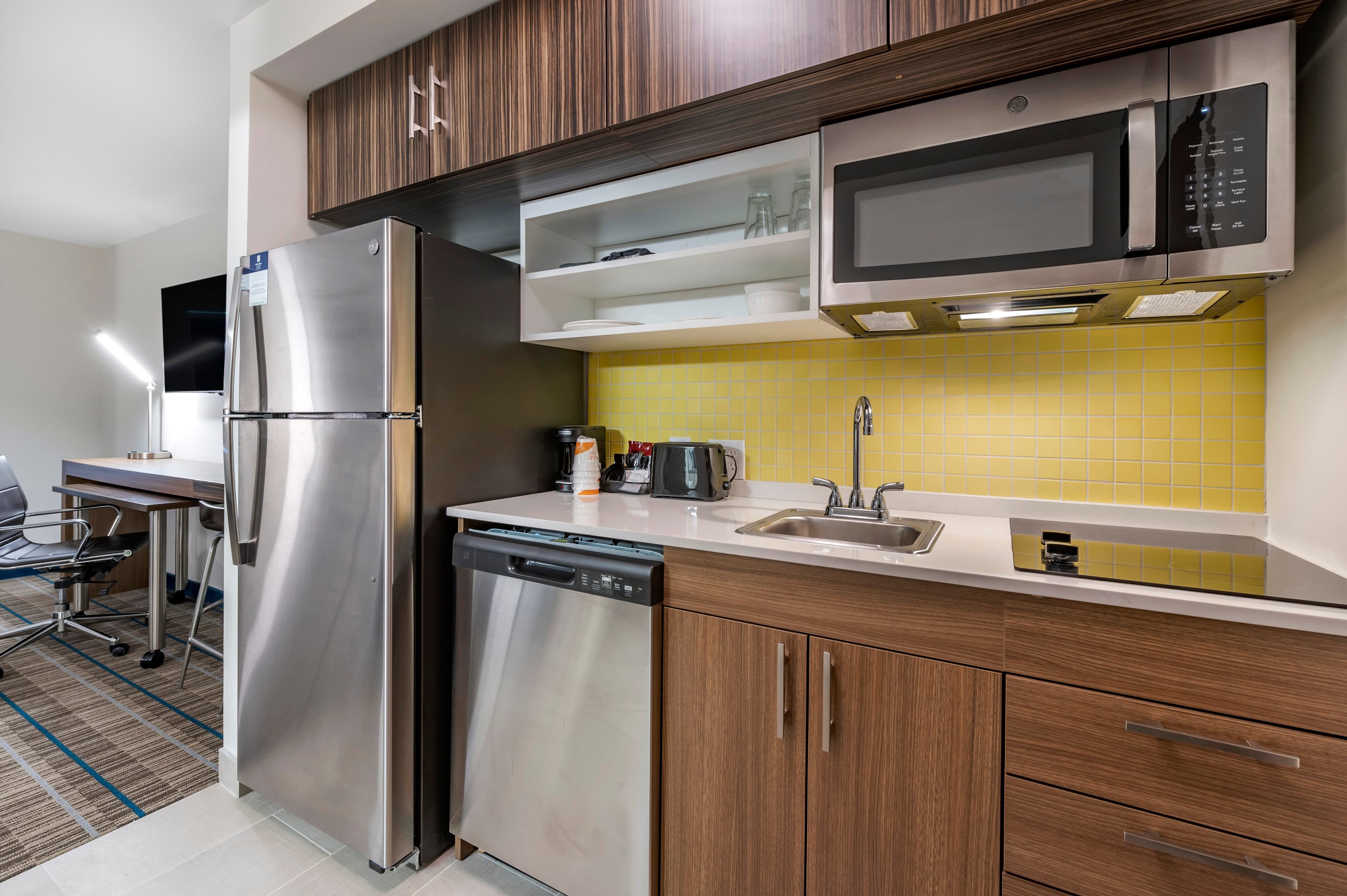 MainStay Suites Georgetown Lexington North - Image 2