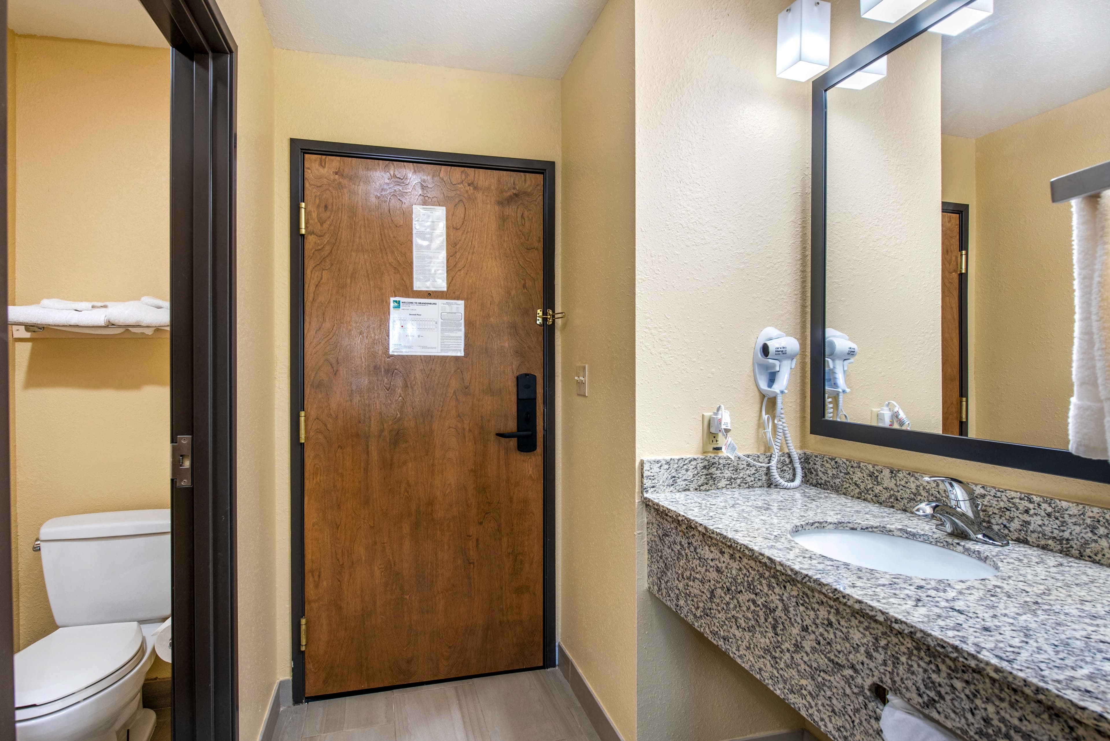 Quality Inn & Suites Brandenburg - Fort Knox — 33