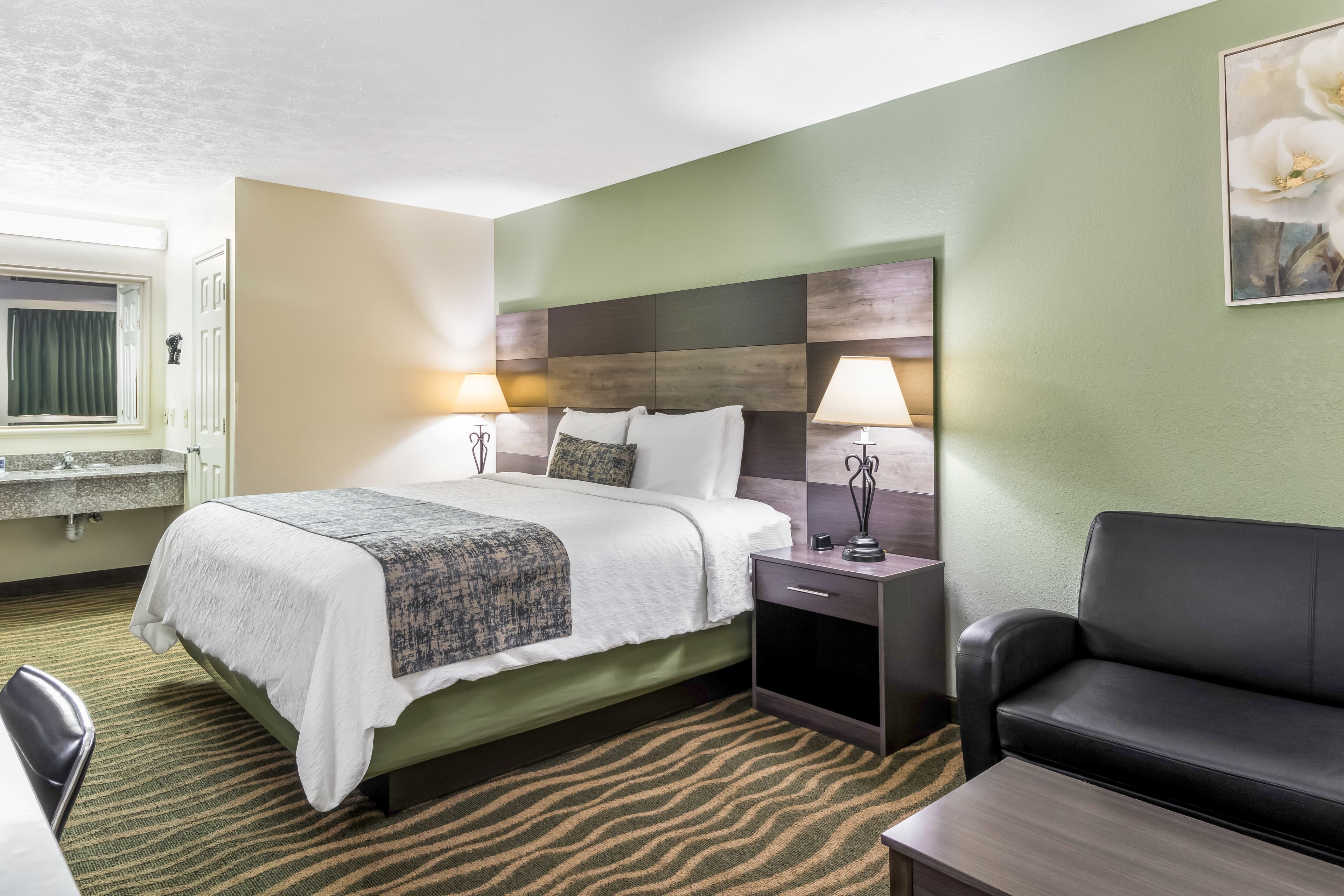 Rodeway Inn Cadiz — 6