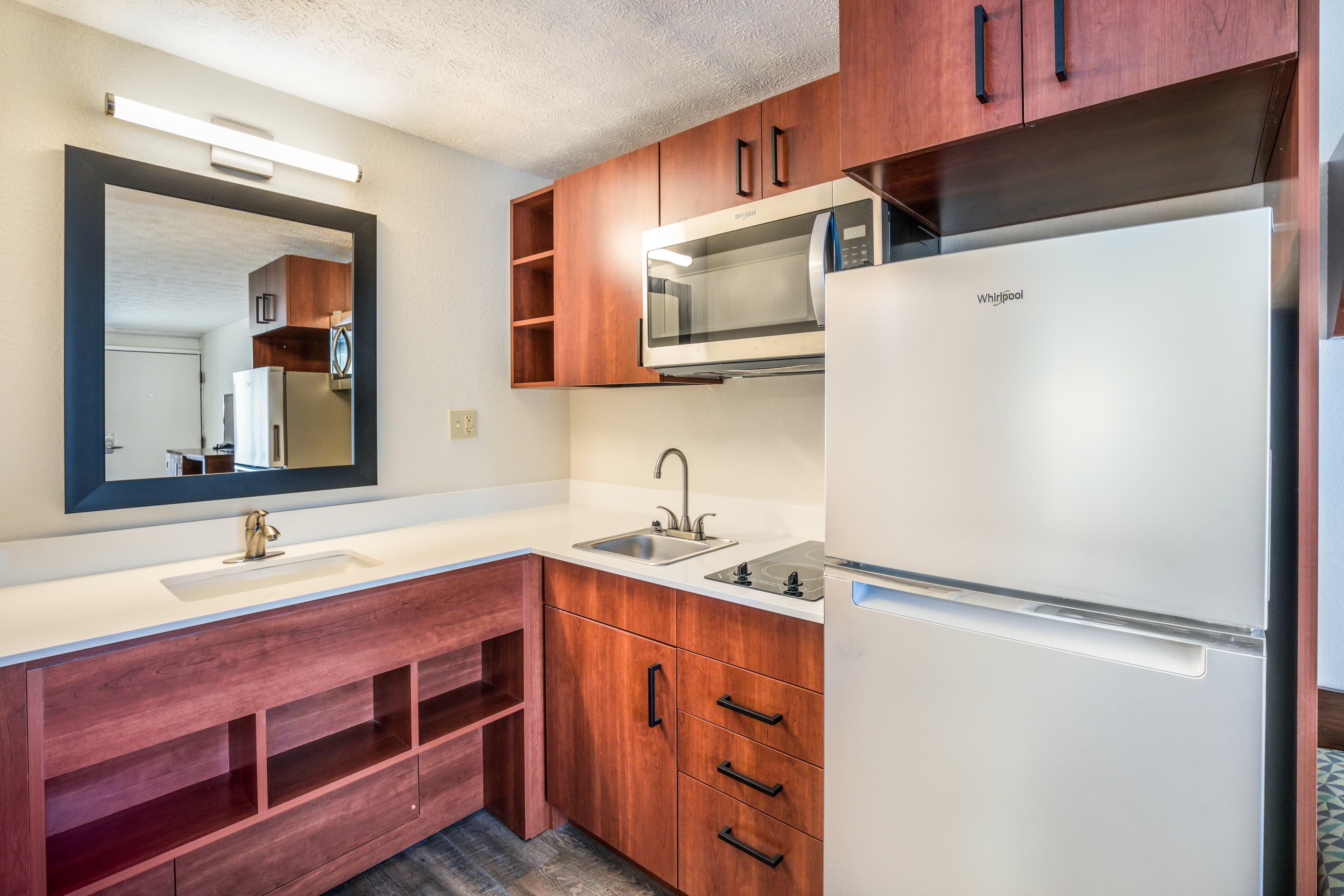 Suburban Studios Middlesboro - Image 1