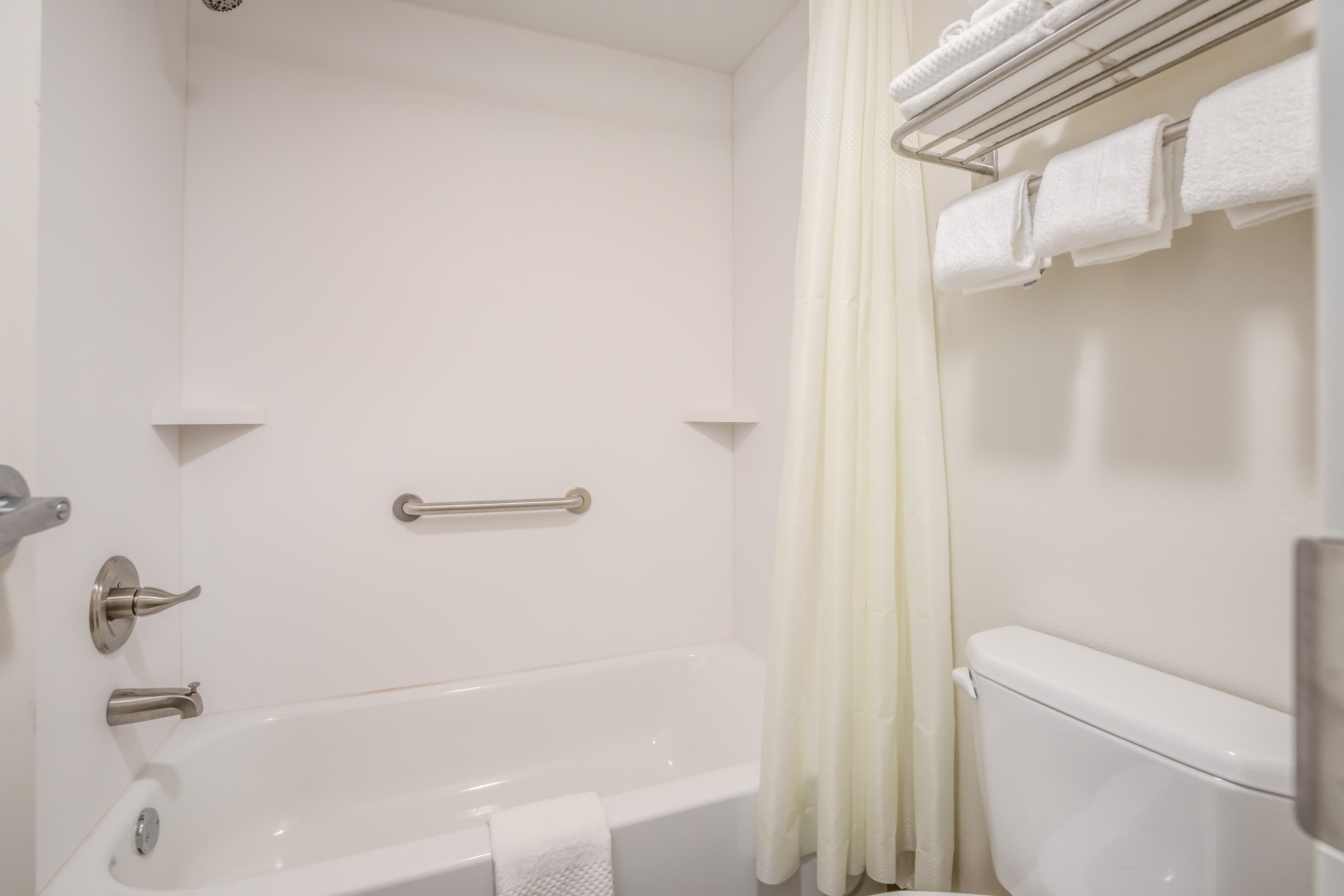 Suburban Studios Middlesboro - Image 3