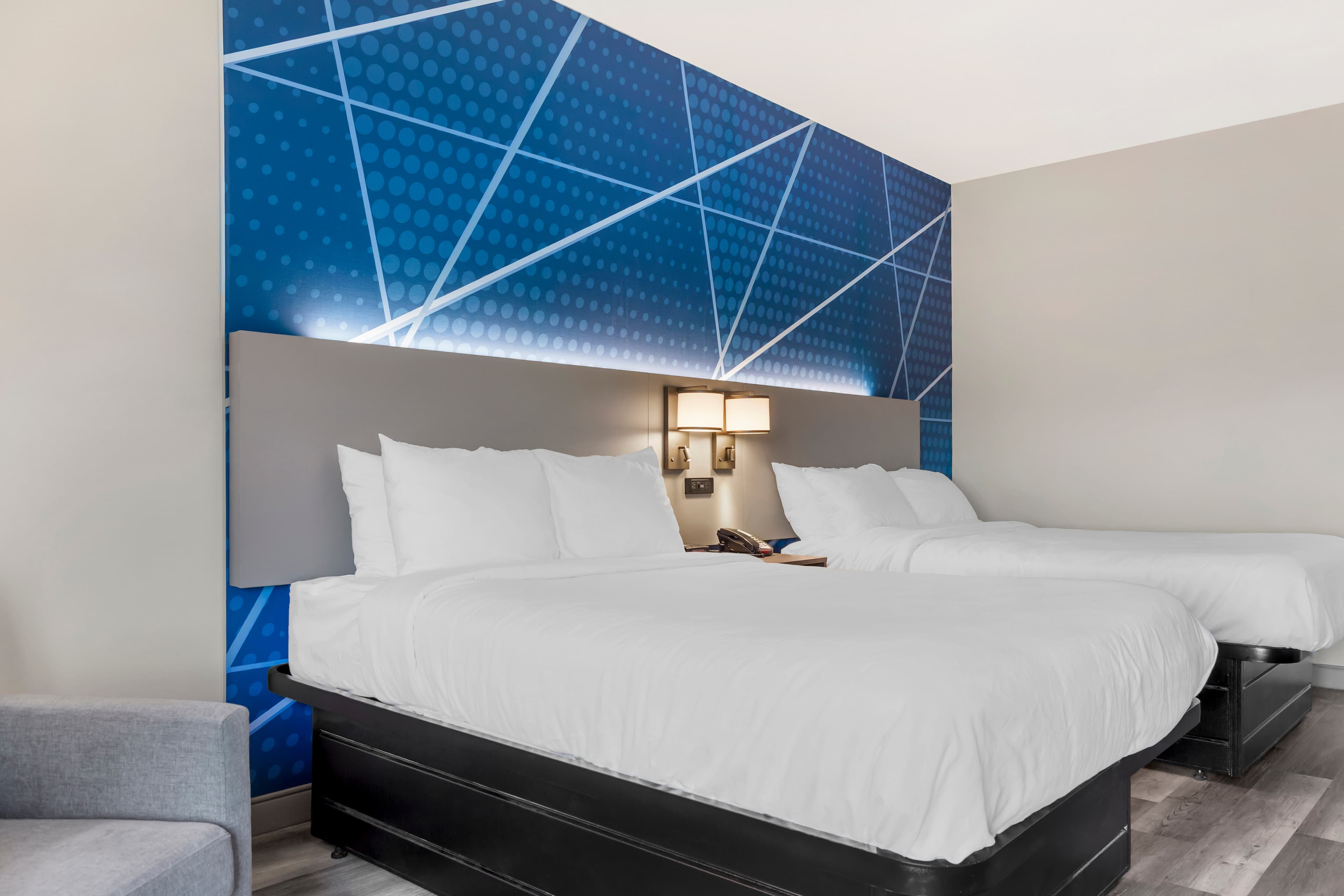 Comfort Inn & Suites Springfield — 6