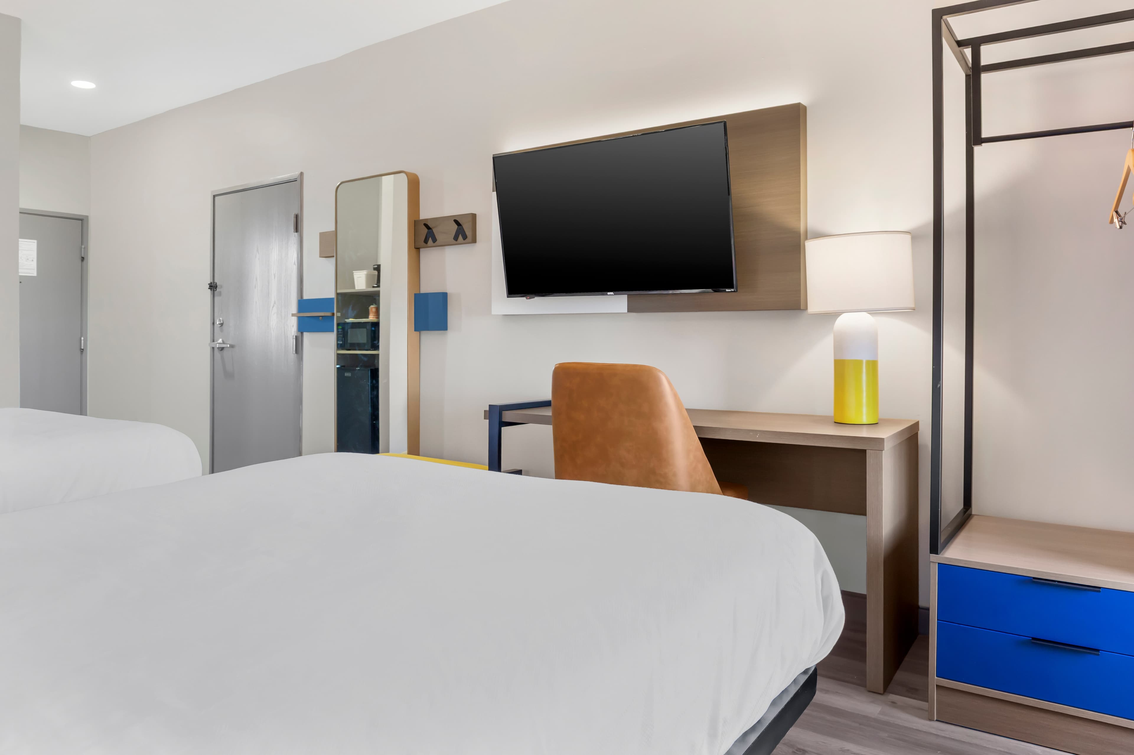 Comfort Inn & Suites Springfield — 7